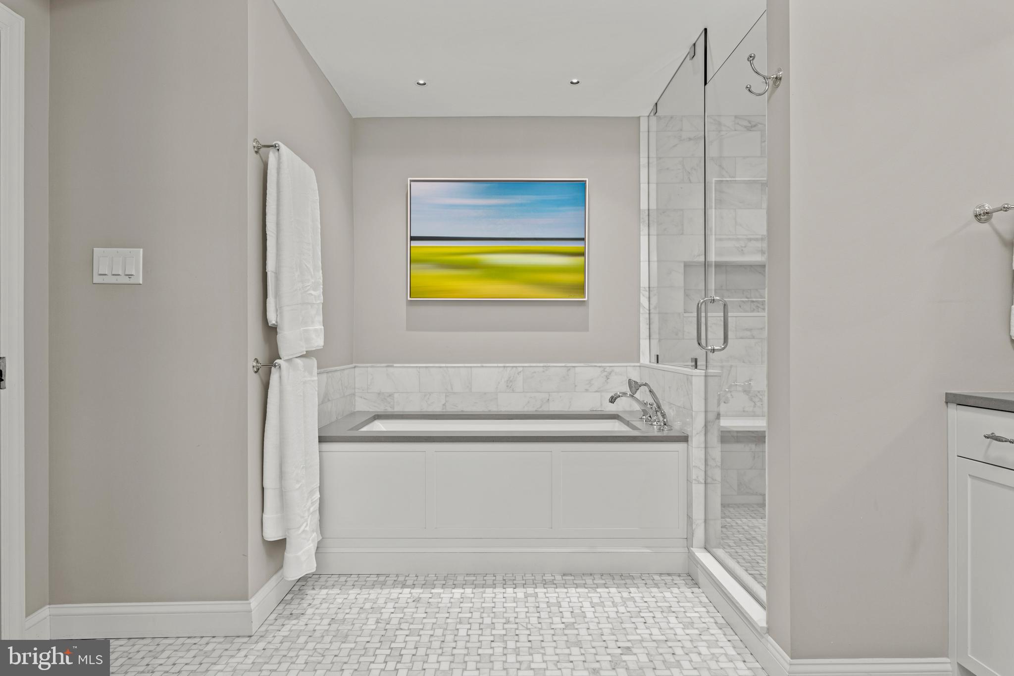 SOCIETY HILL - Residential