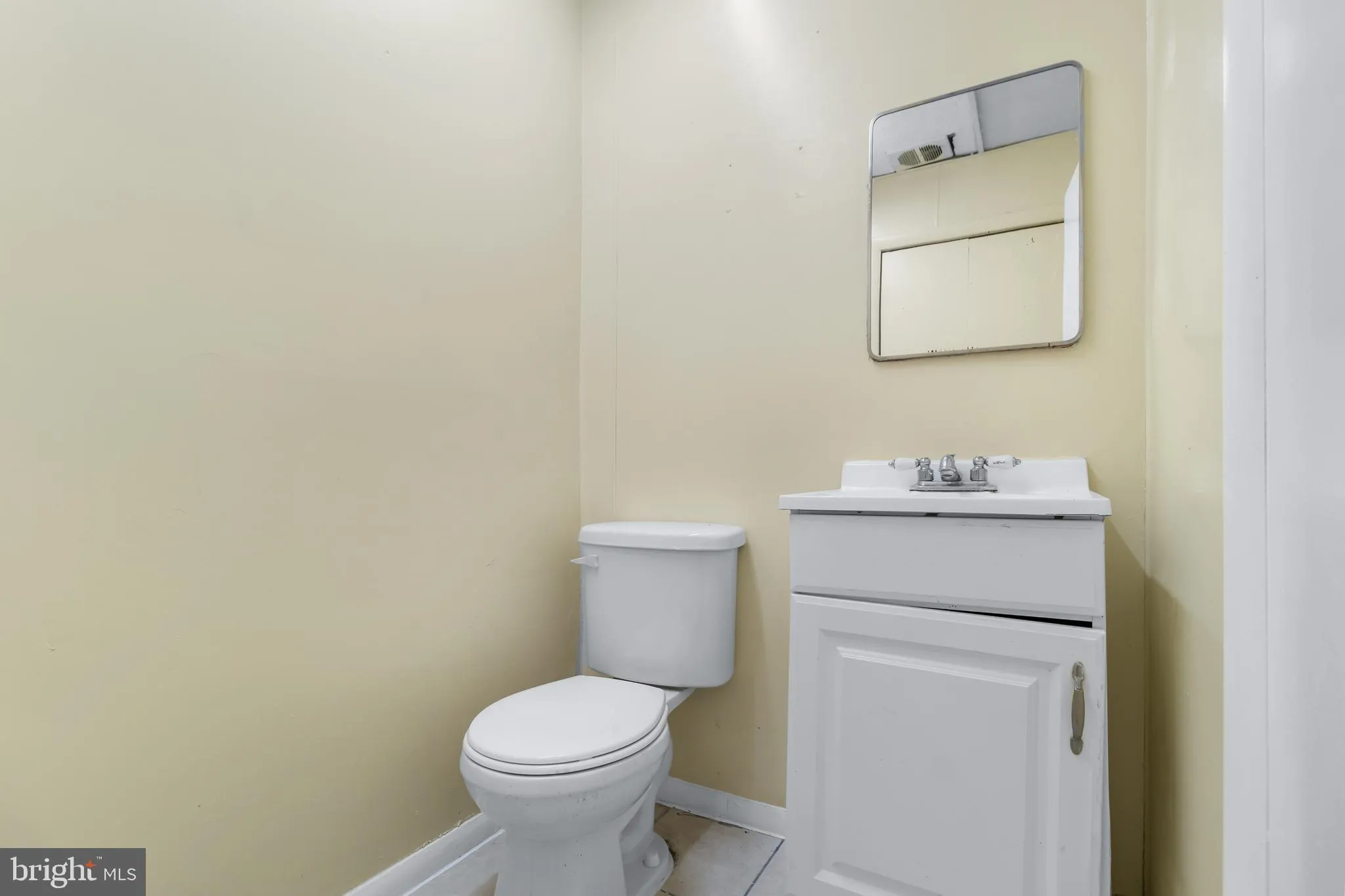 Additional image 101 of 405 Stemmers Run Rd, Essex, MD 21221