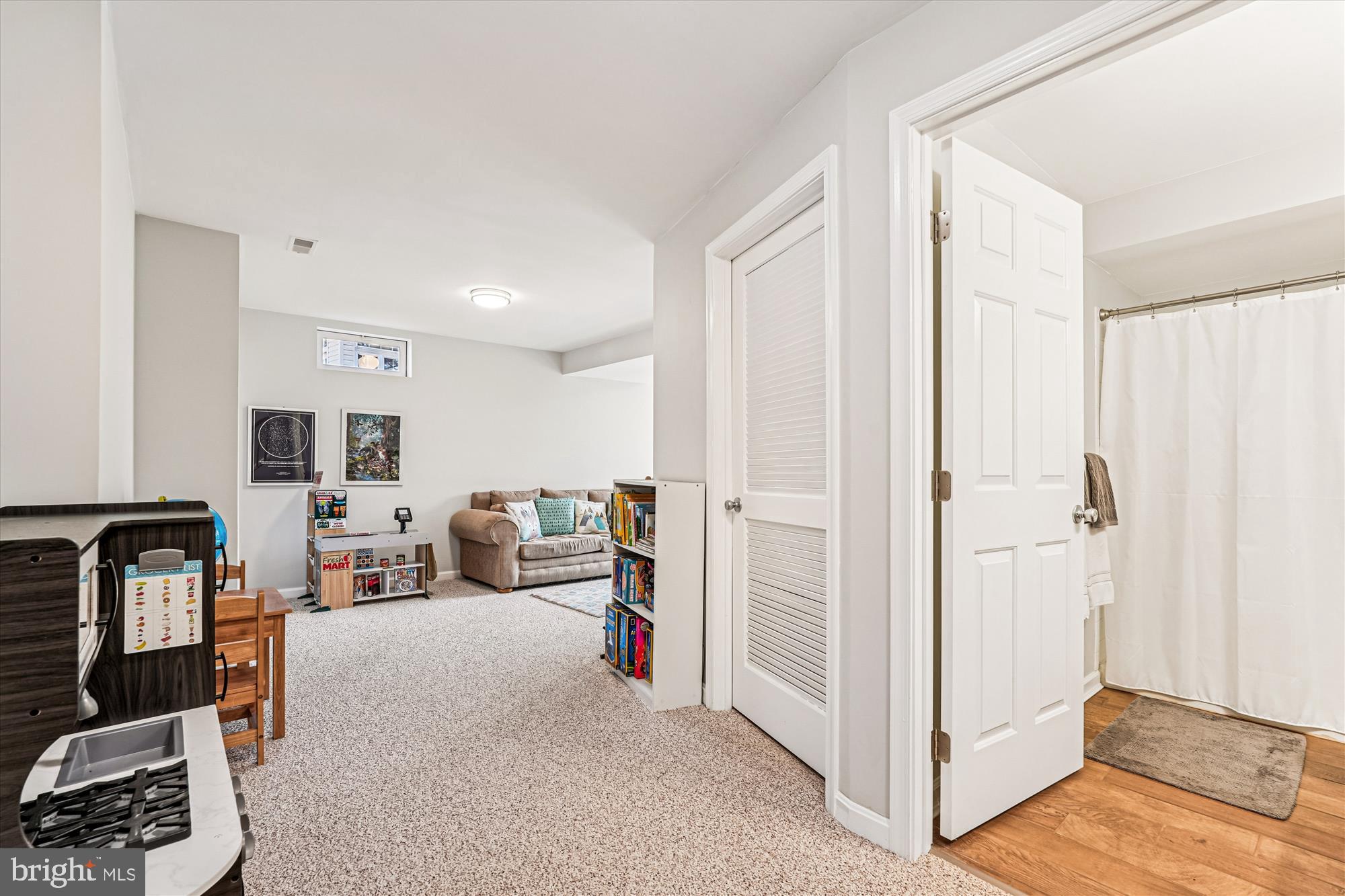 BROWNSTOWN ESTATES - Residential