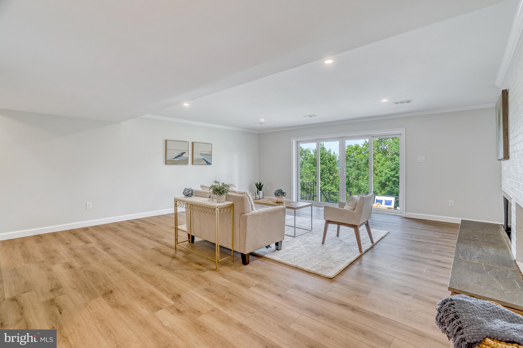 VILLAMAY - Residential