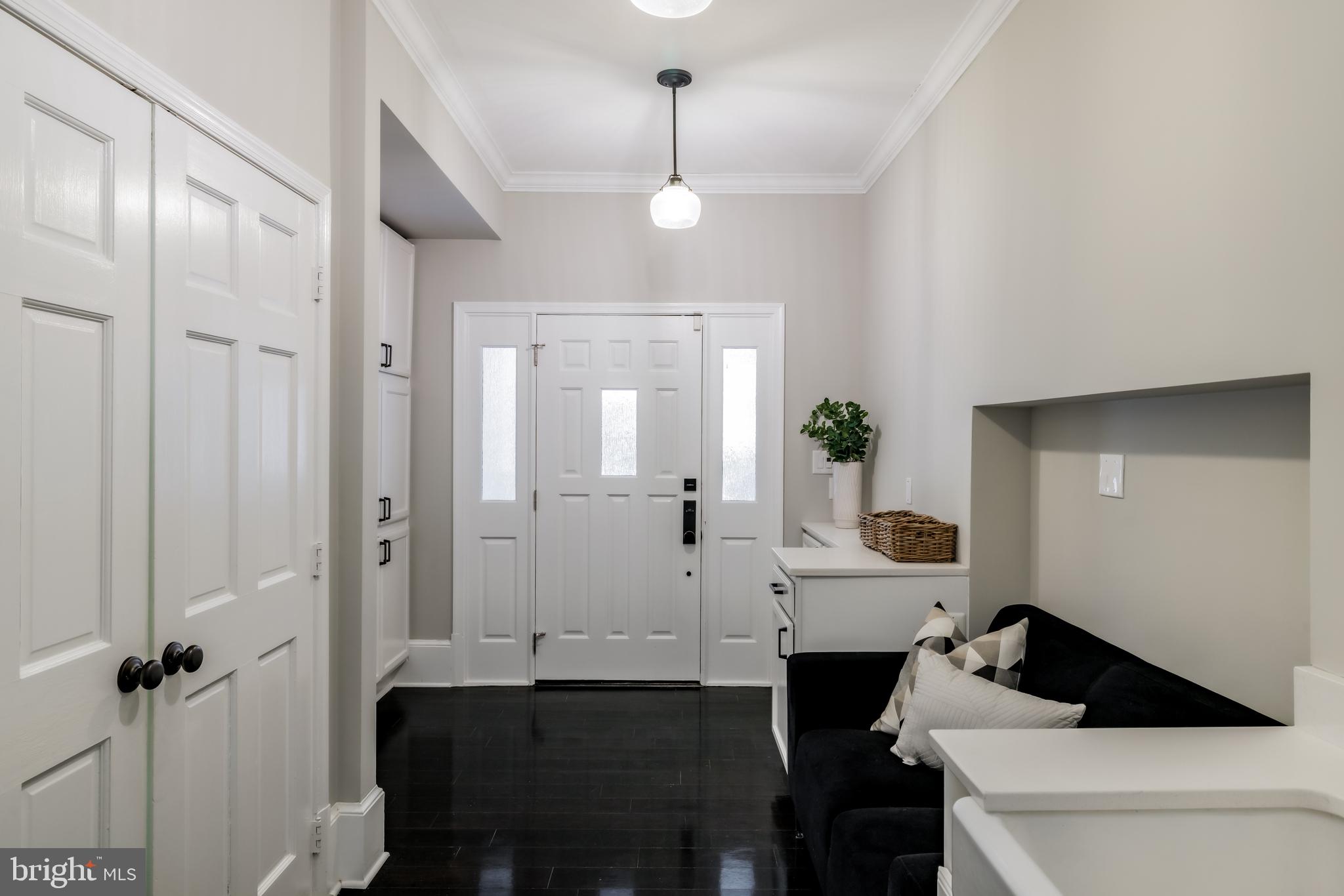 POTOMAC OUTSIDE - Residential