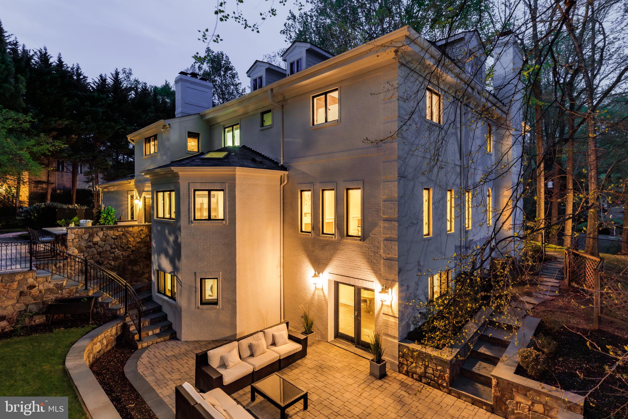 POTOMAC OUTSIDE - Residential
