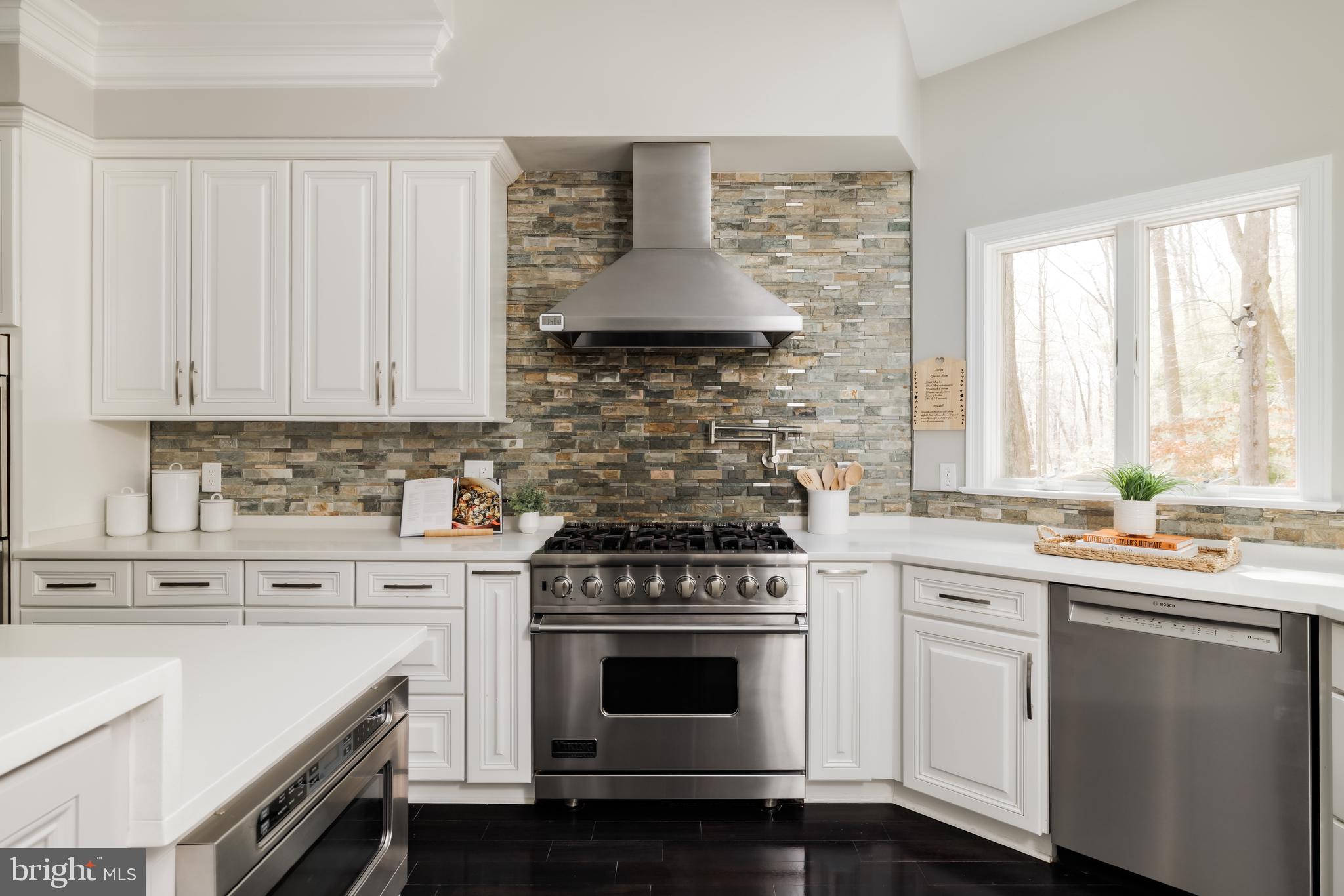 POTOMAC OUTSIDE - Residential