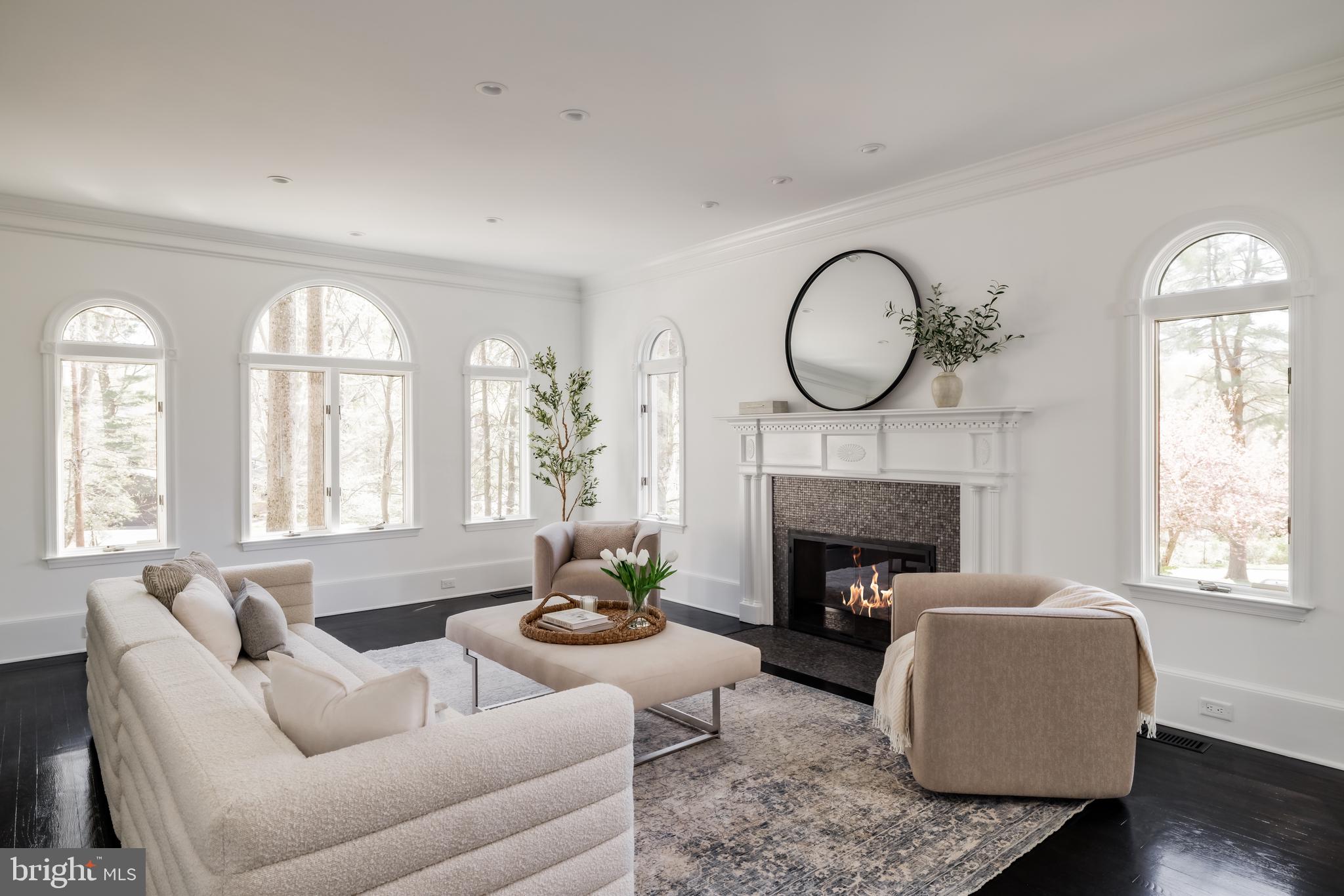 POTOMAC OUTSIDE - Residential