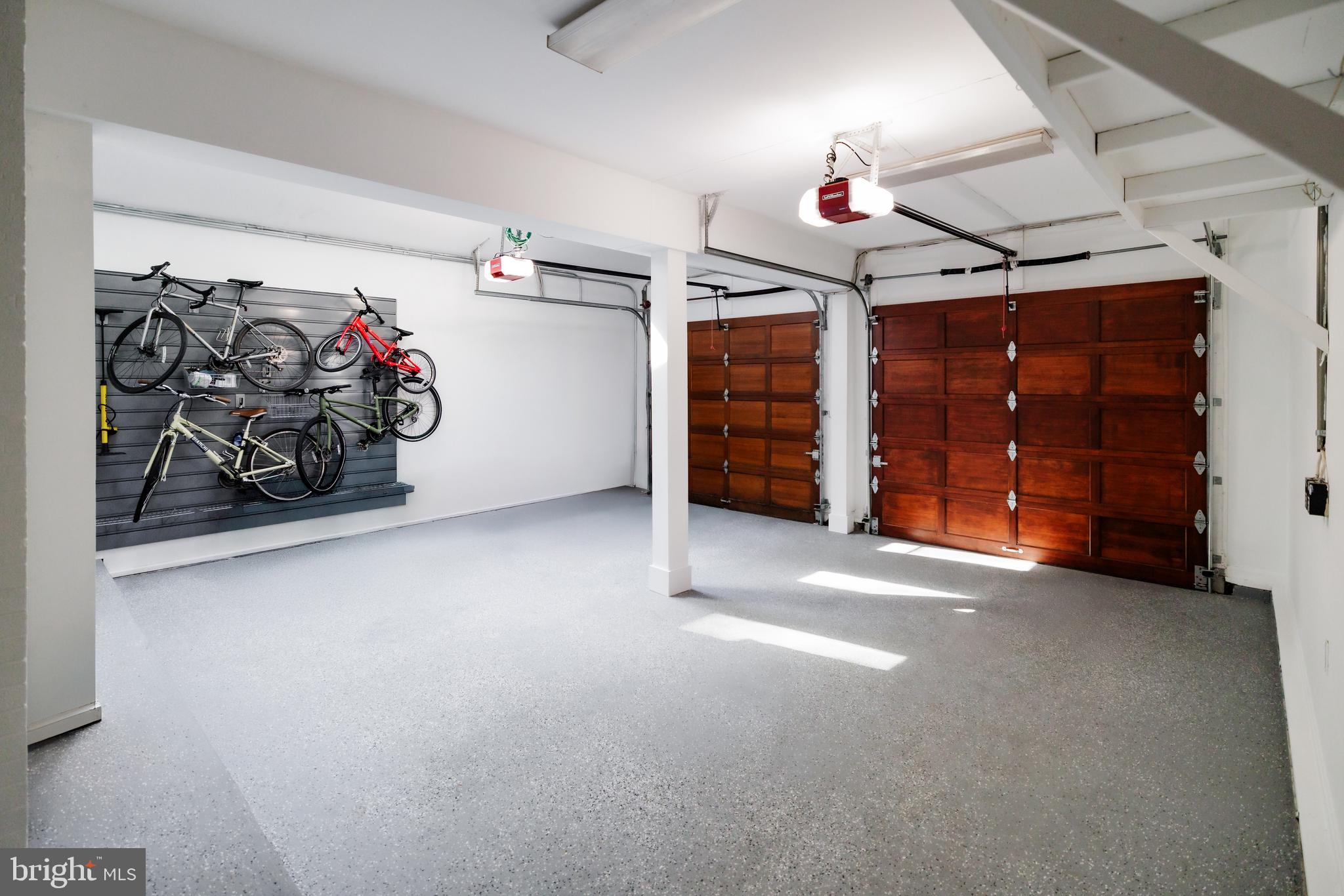 POTOMAC OUTSIDE - Residential