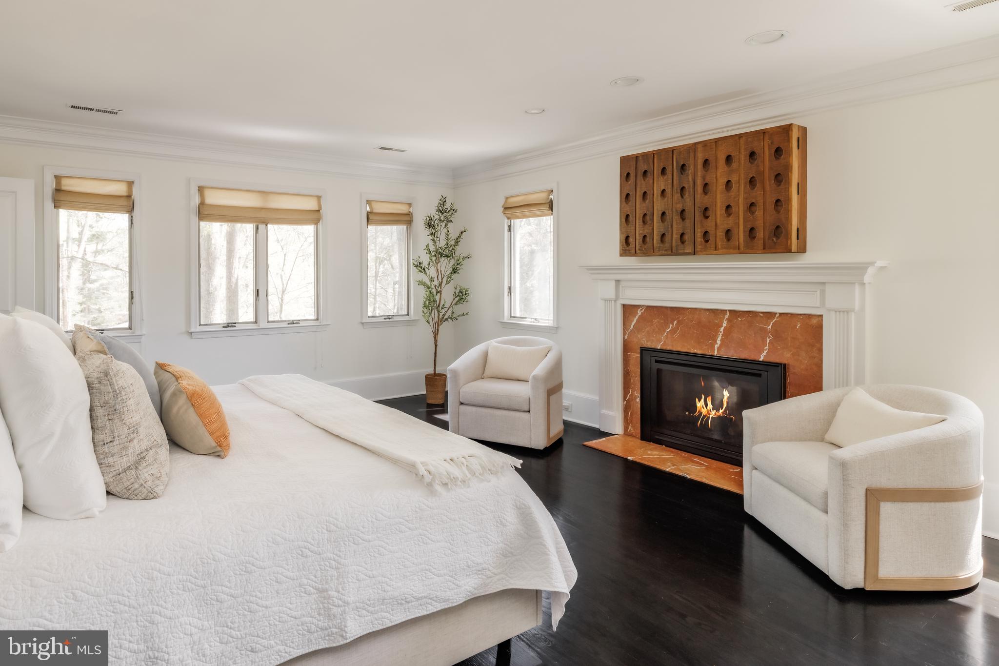 POTOMAC OUTSIDE - Residential