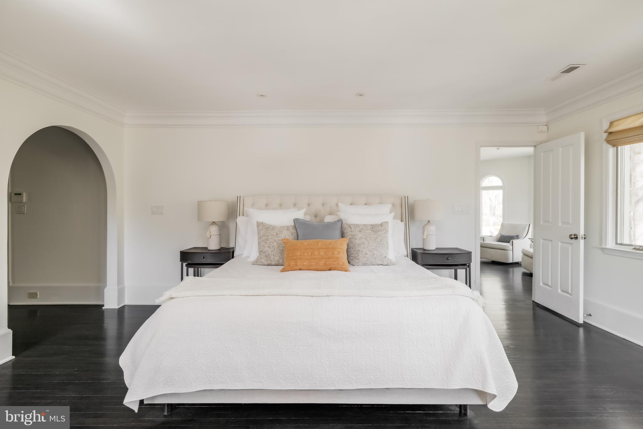 POTOMAC OUTSIDE - Residential