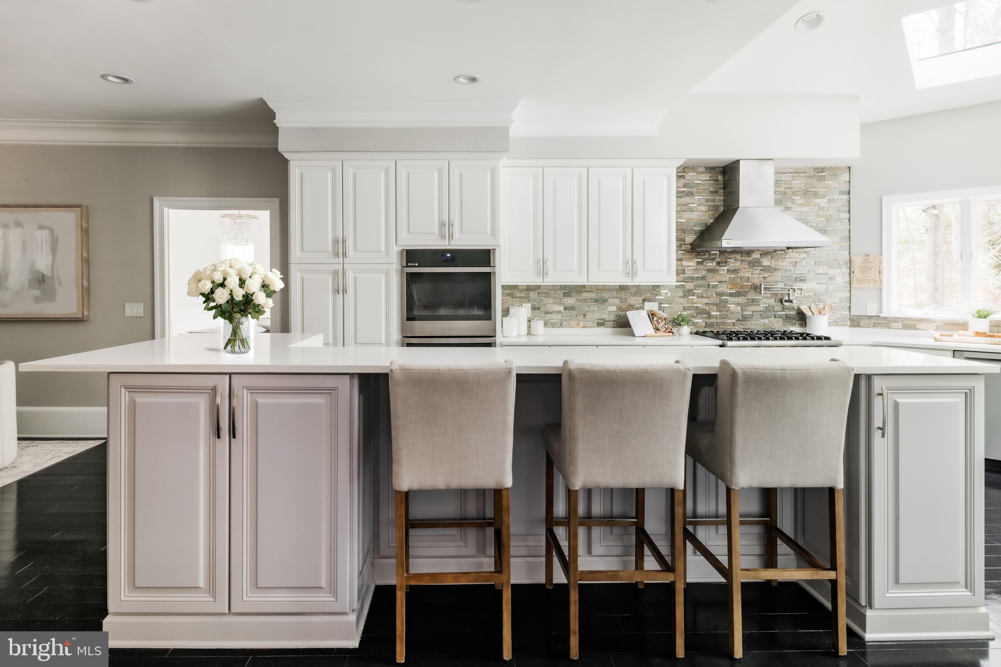 POTOMAC OUTSIDE - Residential