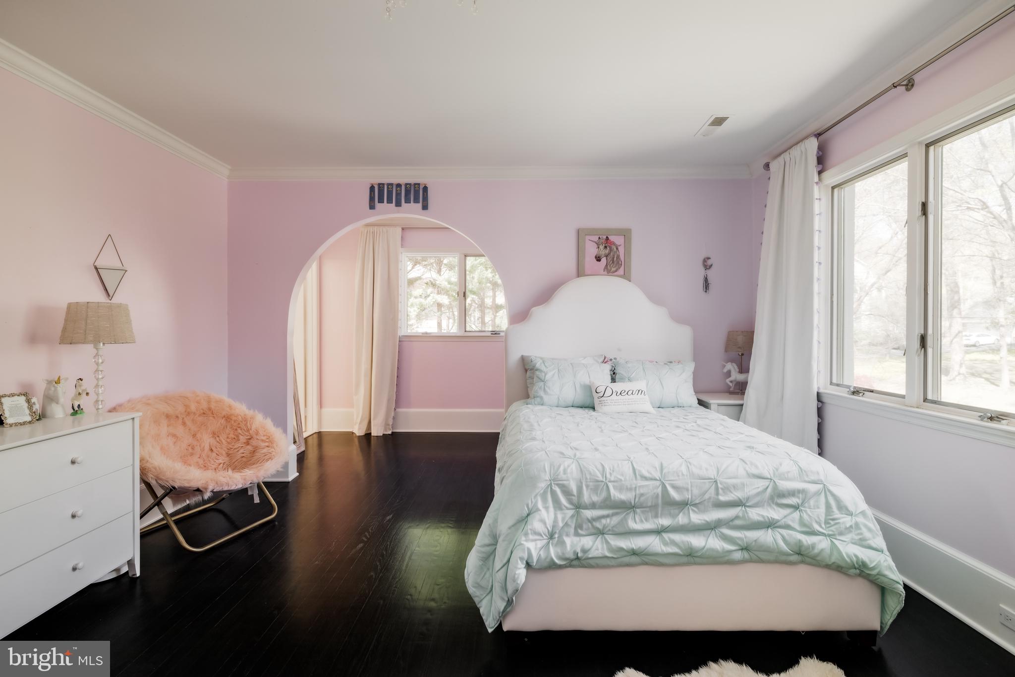 POTOMAC OUTSIDE - Residential