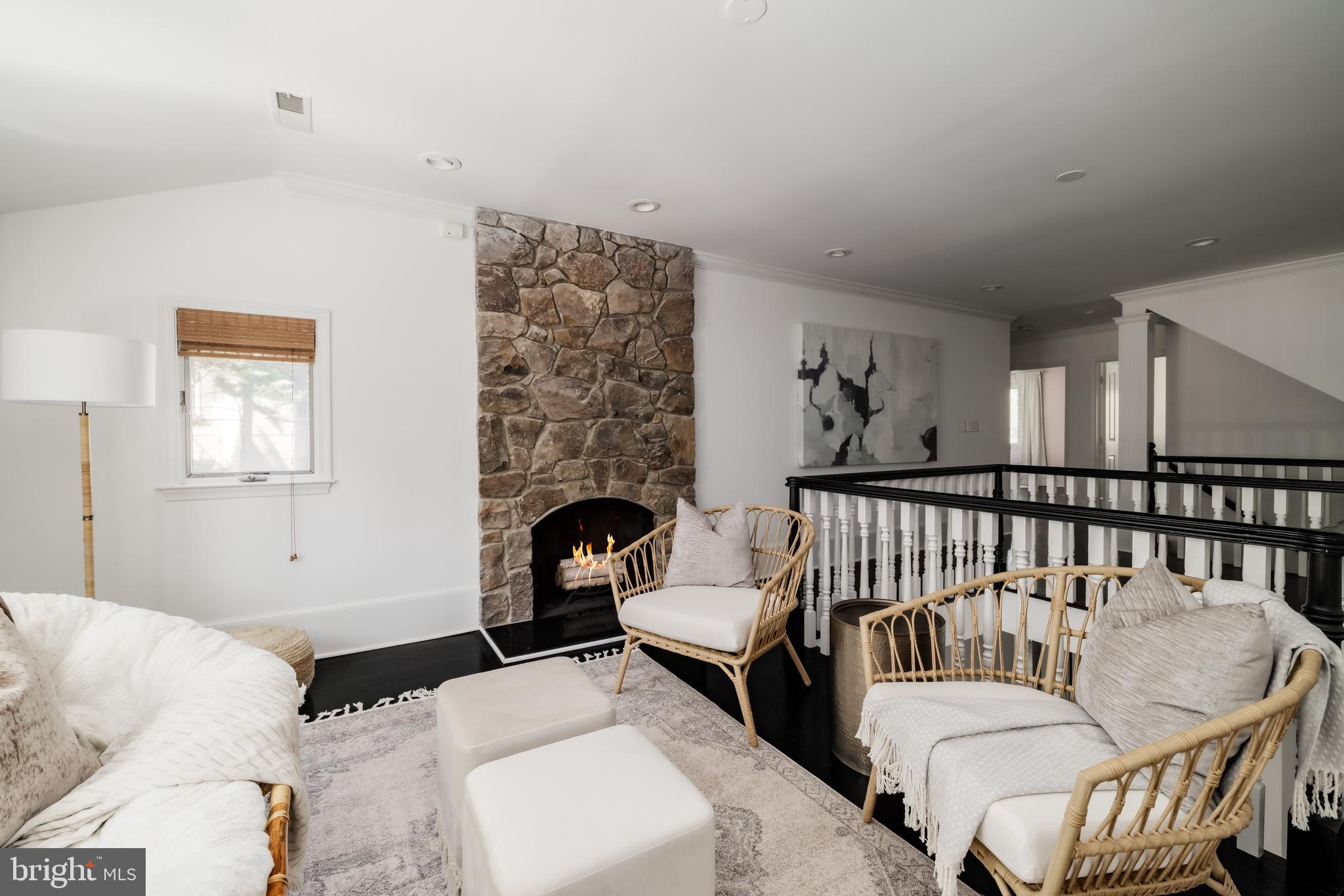 POTOMAC OUTSIDE - Residential