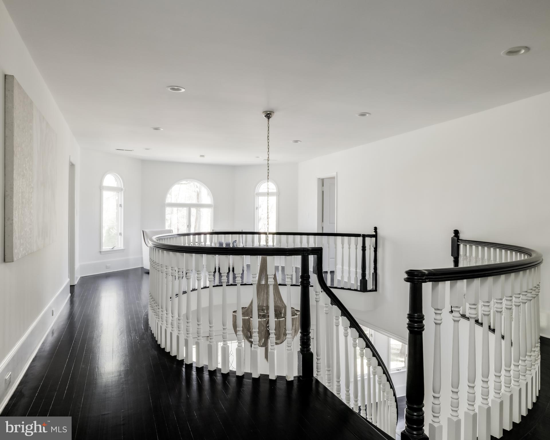 POTOMAC OUTSIDE - Residential