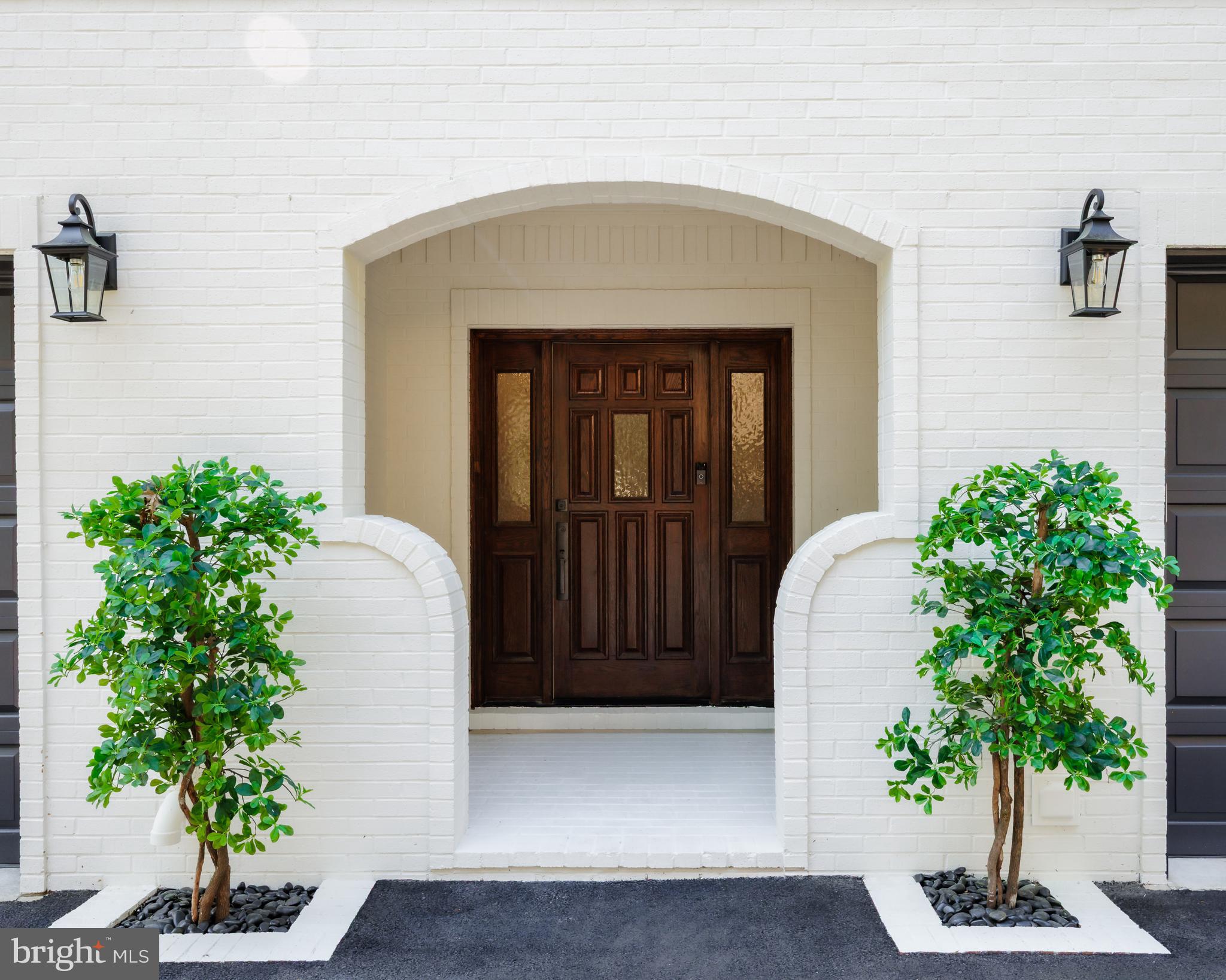 POTOMAC OUTSIDE - Residential