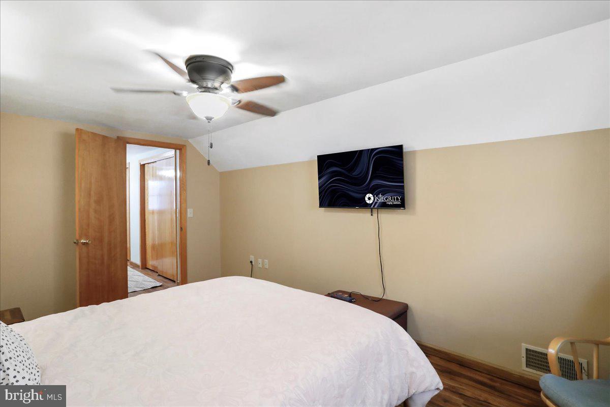 WEST SIDE - Residential