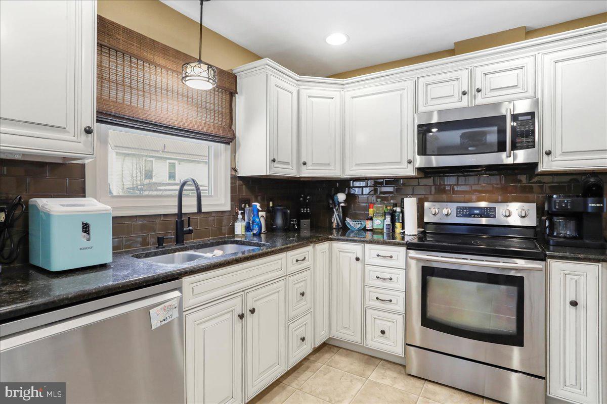 WEST SIDE - Residential