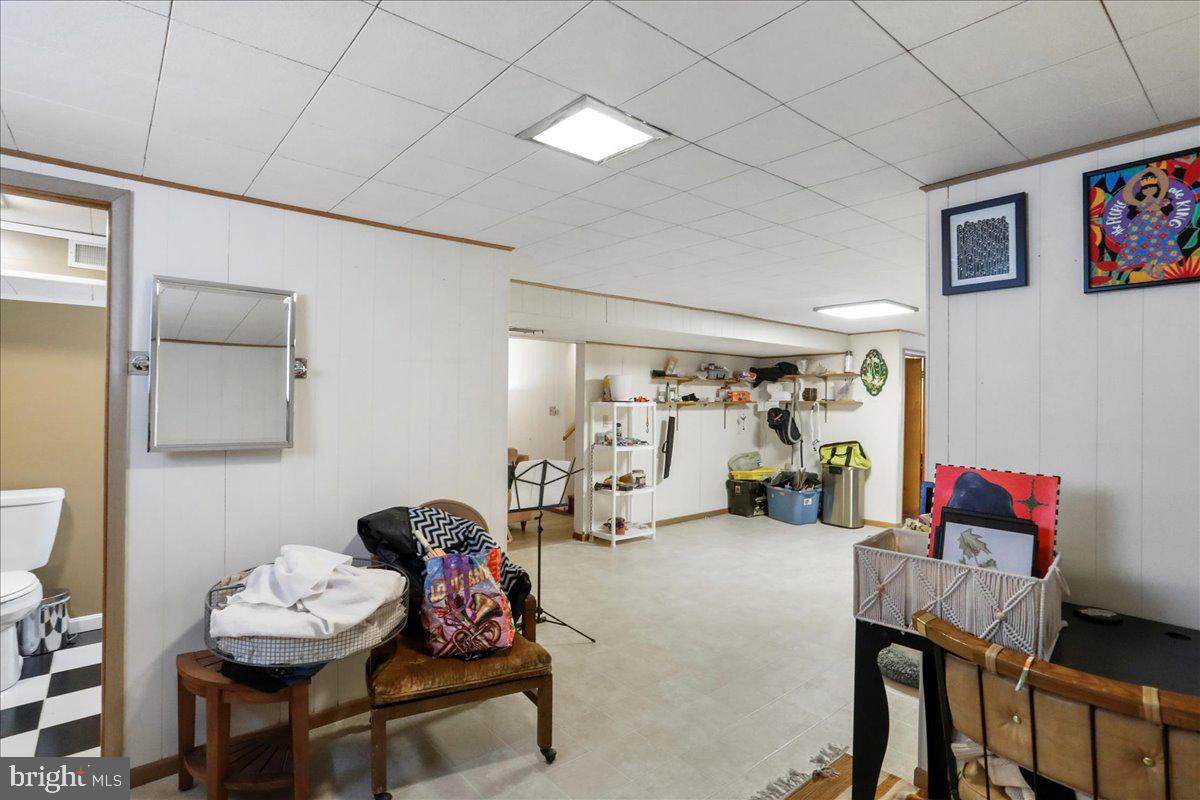 WEST SIDE - Residential