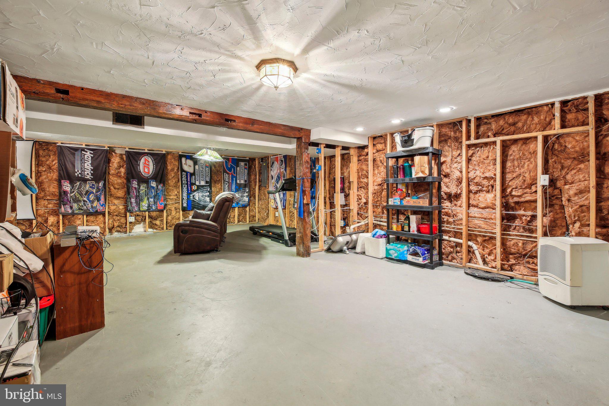 LITTLESTOWN - WHITE HALL - Residential