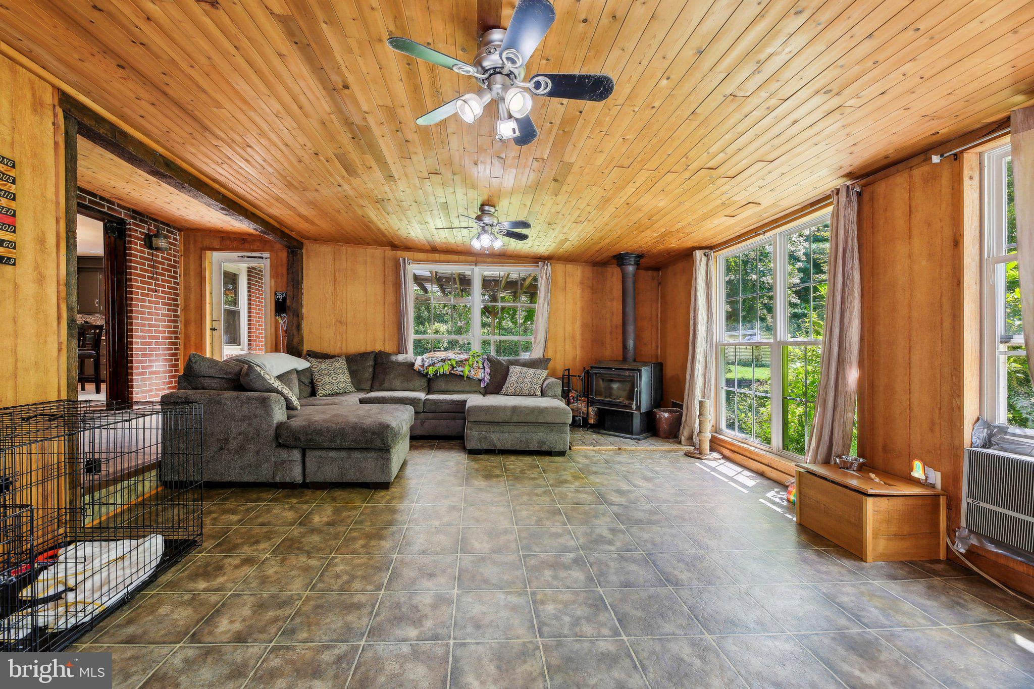 LITTLESTOWN - WHITE HALL - Residential