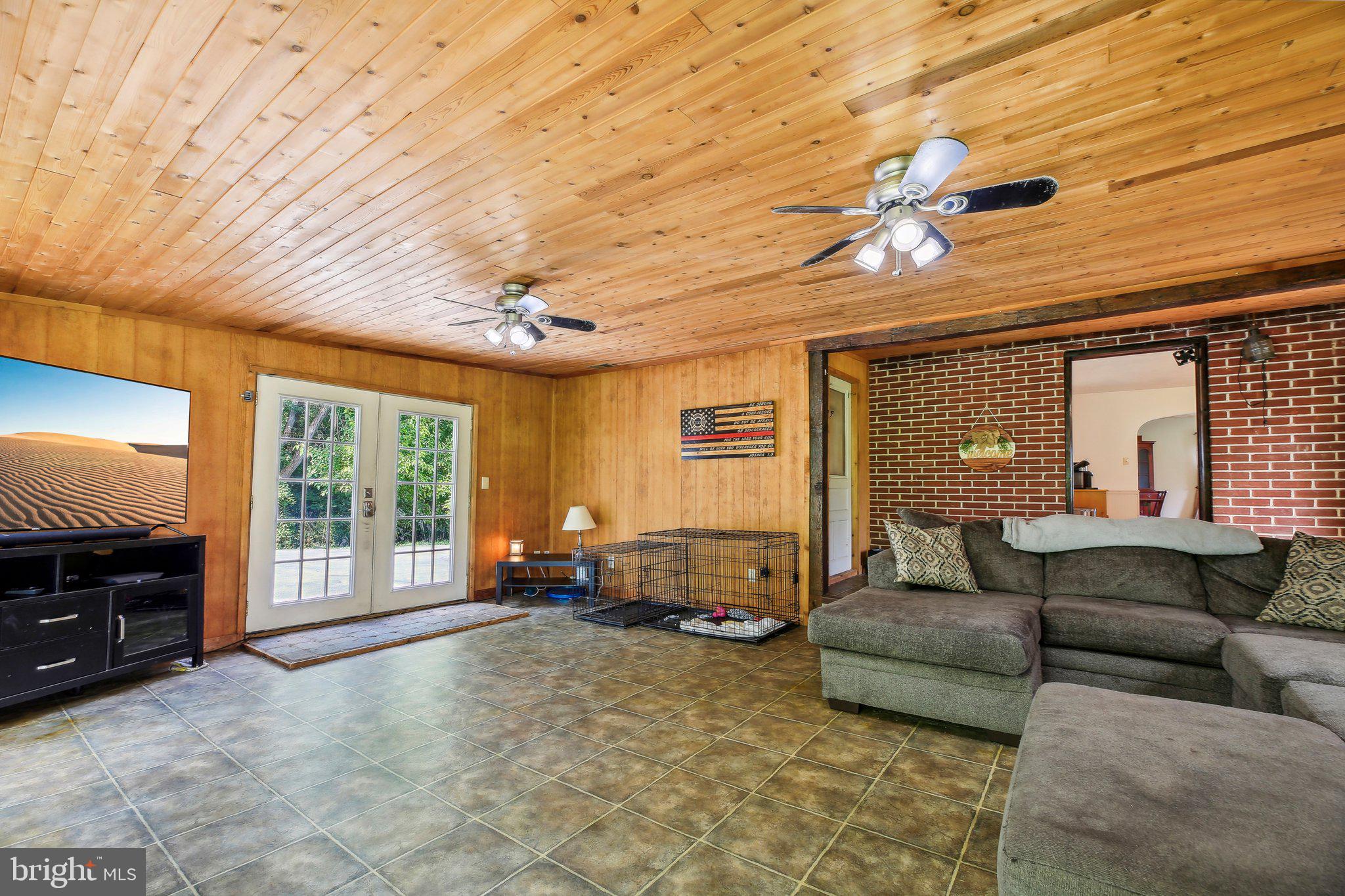 LITTLESTOWN - WHITE HALL - Residential