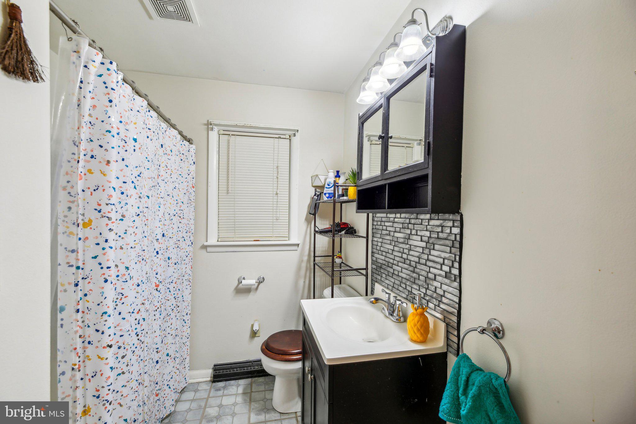 LITTLESTOWN - WHITE HALL - Residential