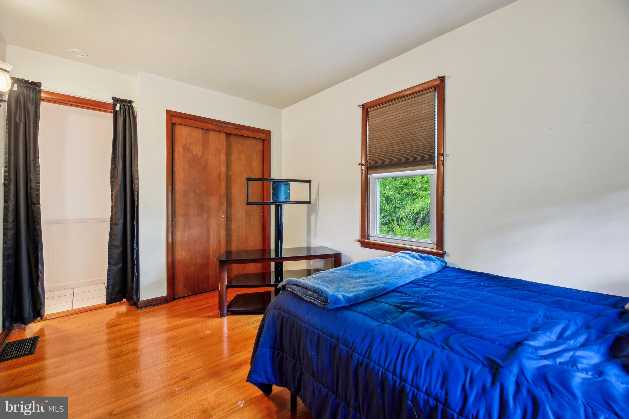 LITTLESTOWN - WHITE HALL - Residential