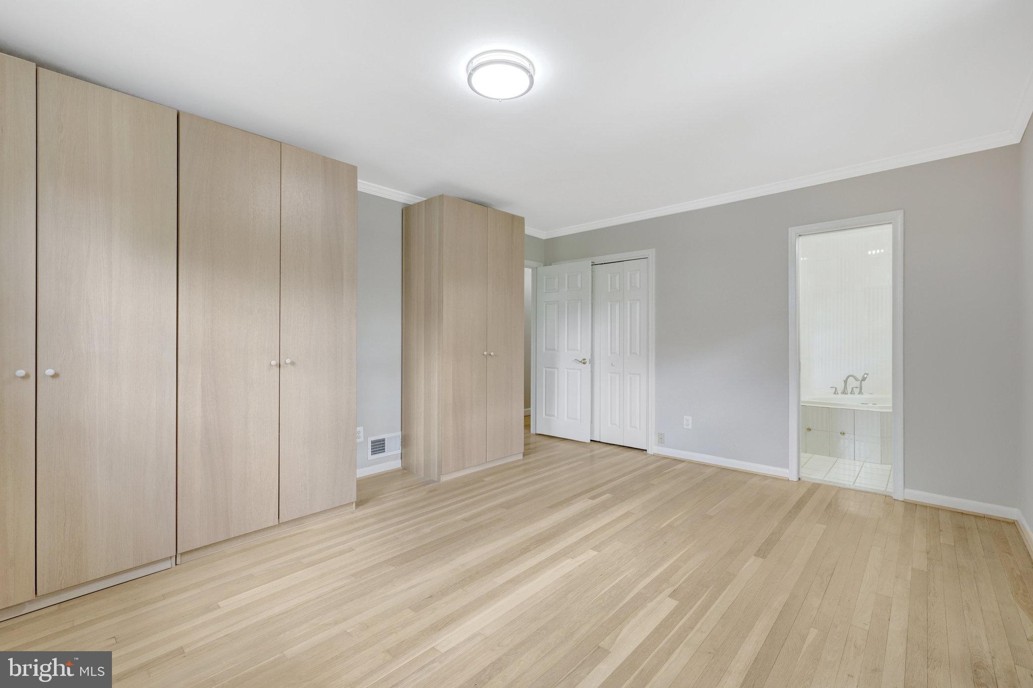 MCLEAN MANOR - Residential Lease