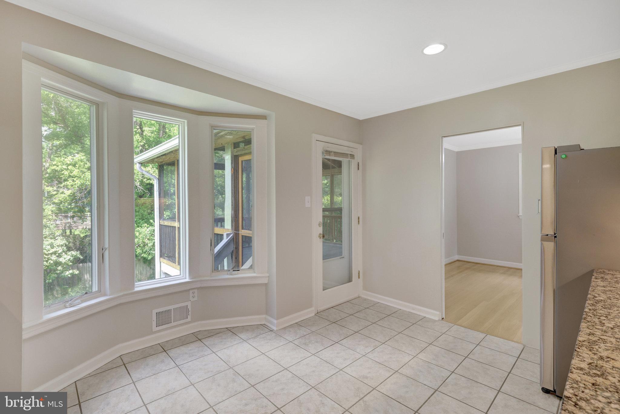 MCLEAN MANOR - Residential Lease