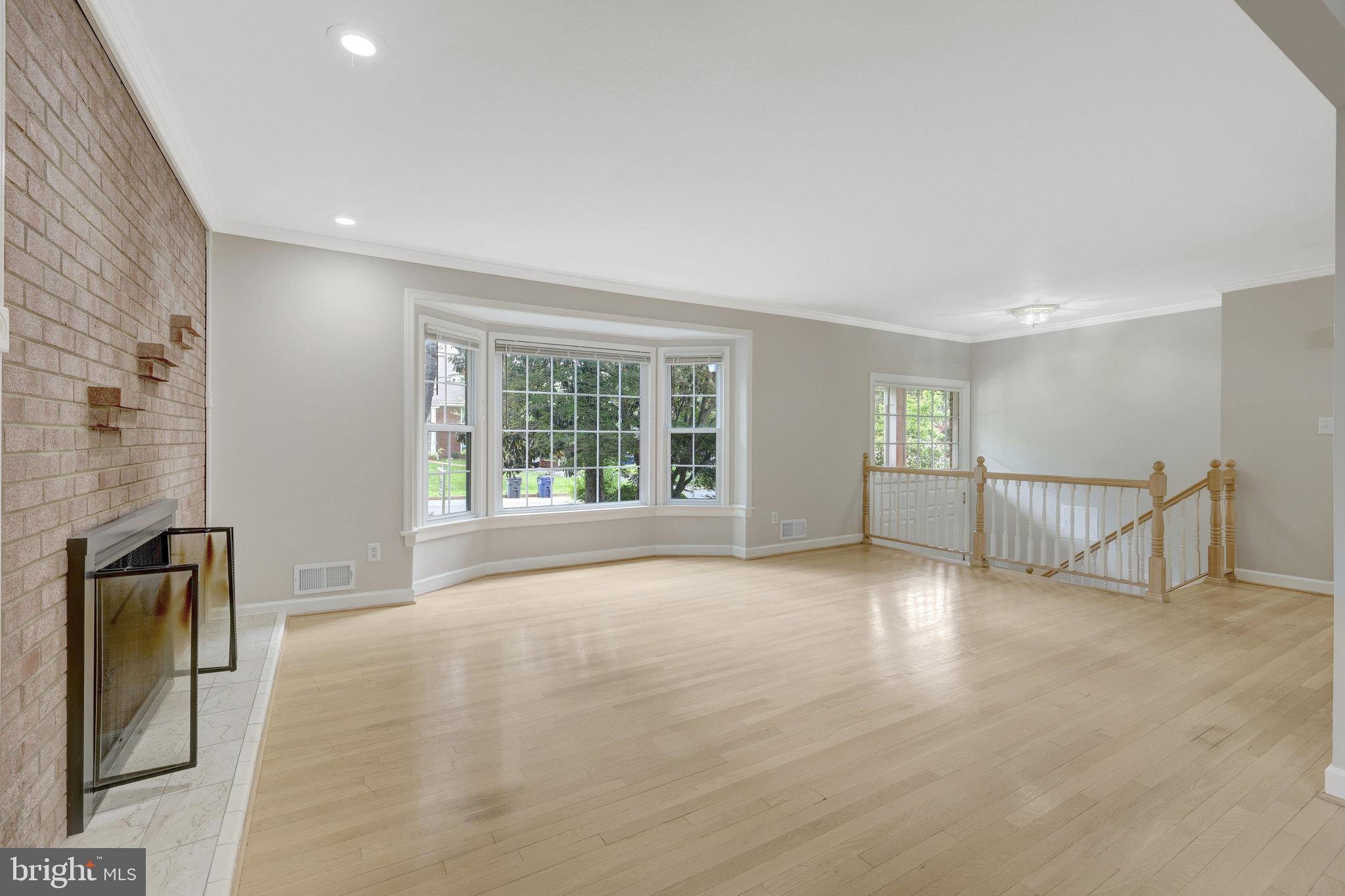 MCLEAN MANOR - Residential Lease