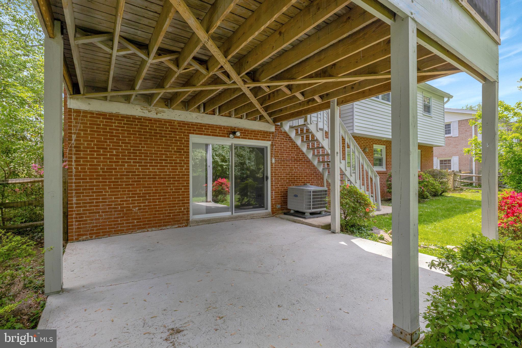 MCLEAN MANOR - Residential Lease