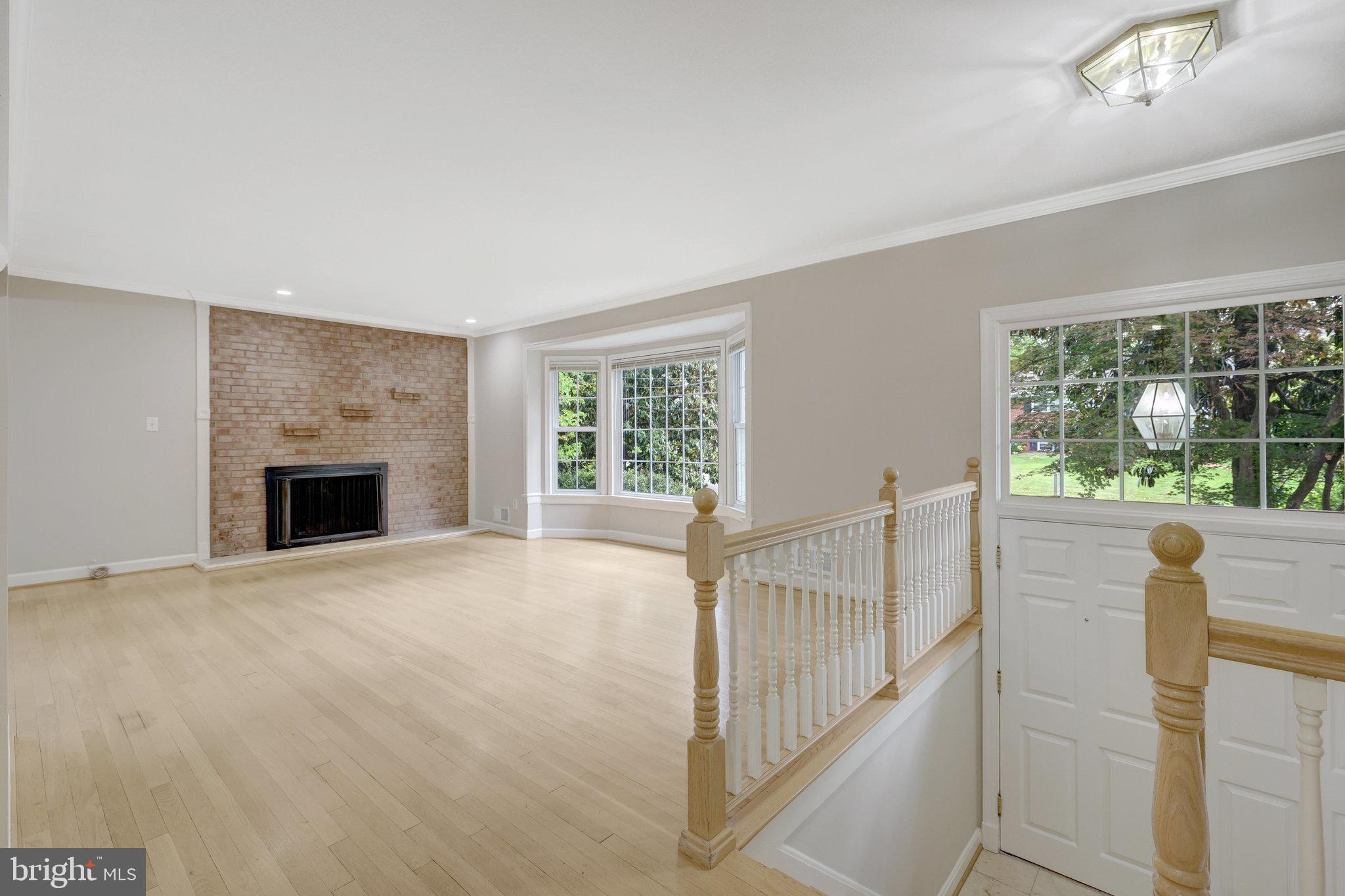 MCLEAN MANOR - Residential Lease