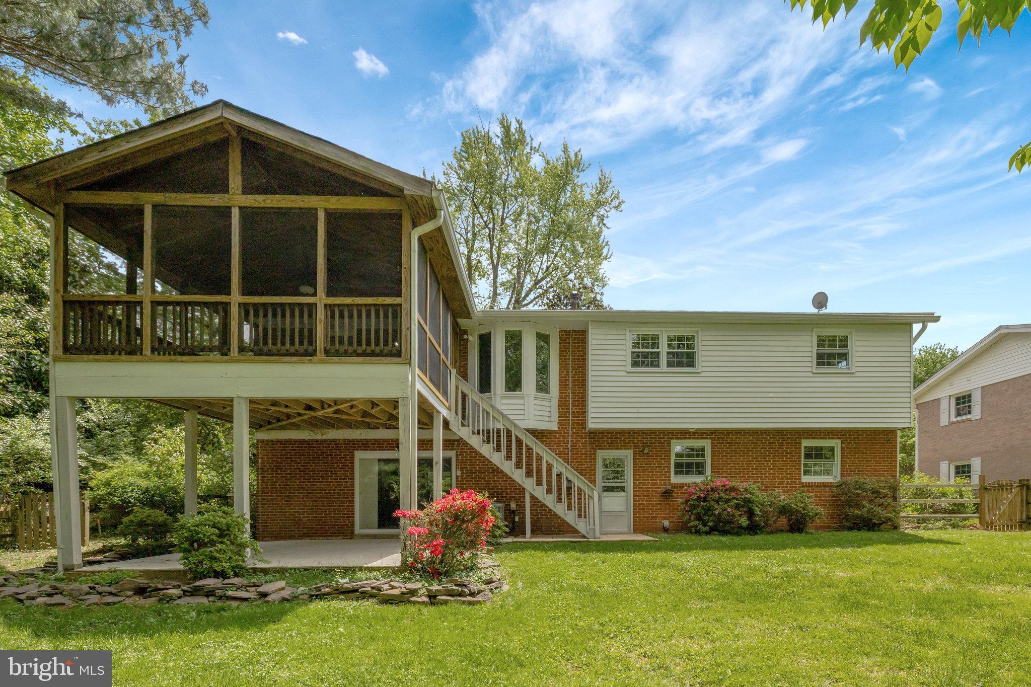 MCLEAN MANOR - Residential Lease