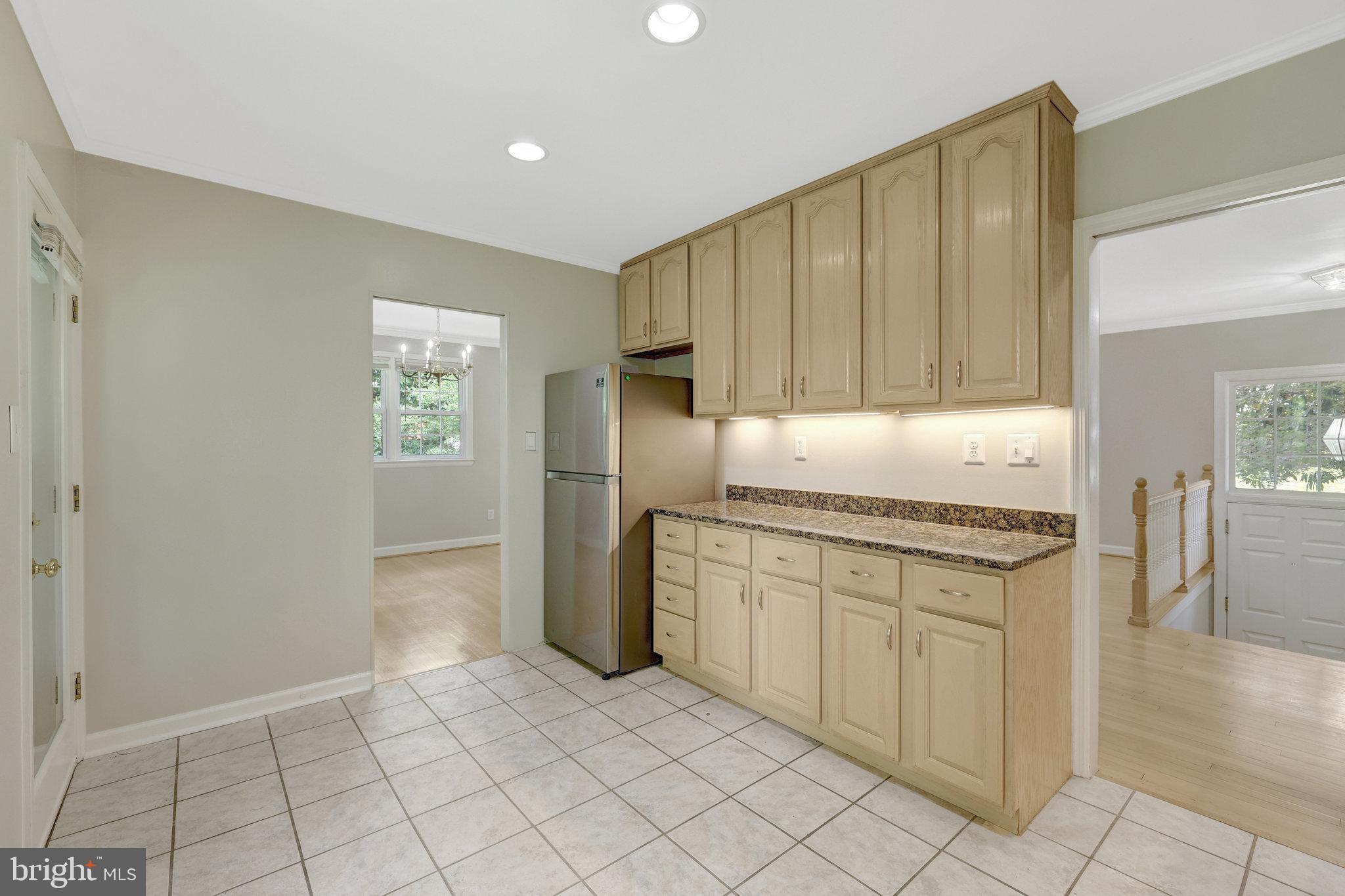 MCLEAN MANOR - Residential Lease