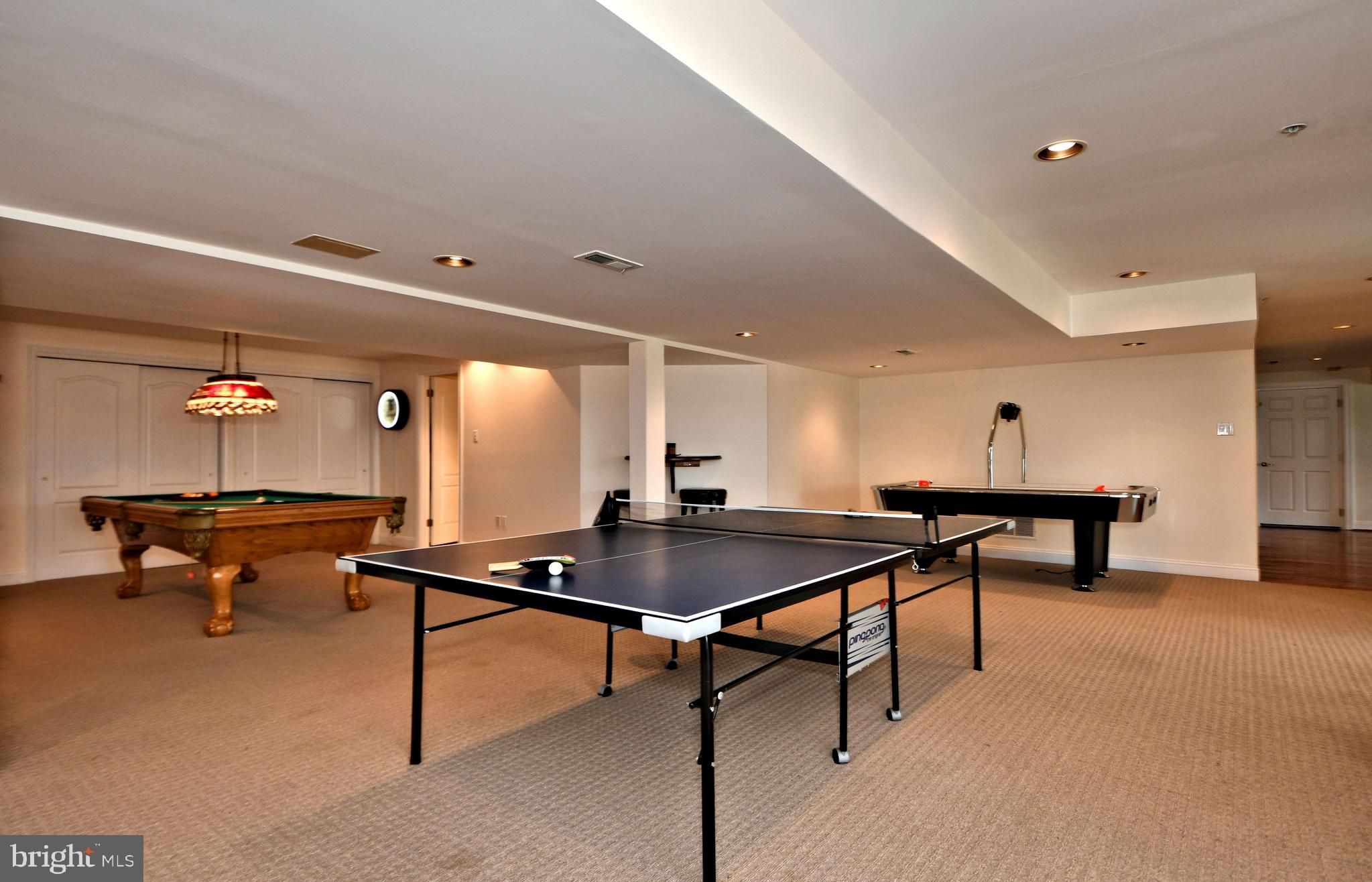 WRIGHTSTOWN HUNT - Residential