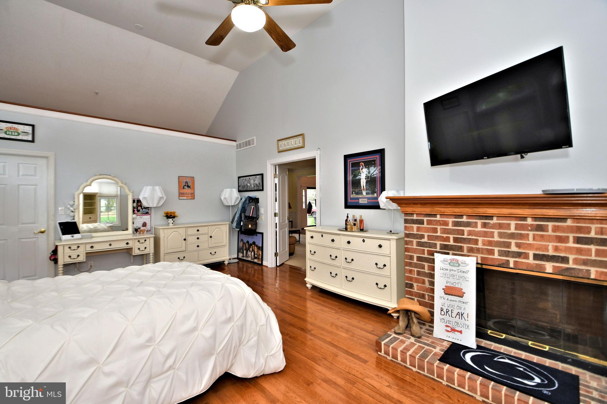 WRIGHTSTOWN HUNT - Residential