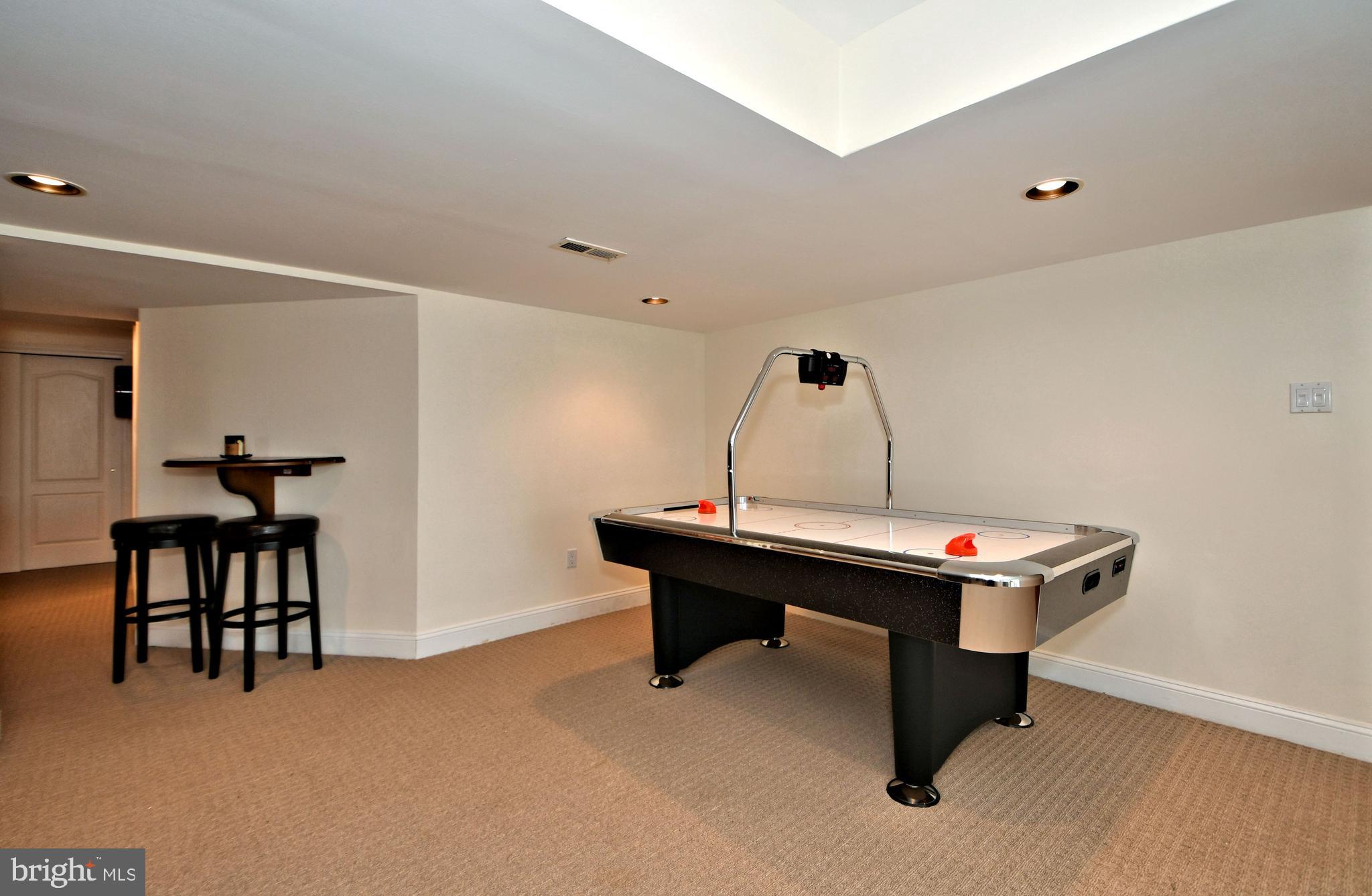 WRIGHTSTOWN HUNT - Residential