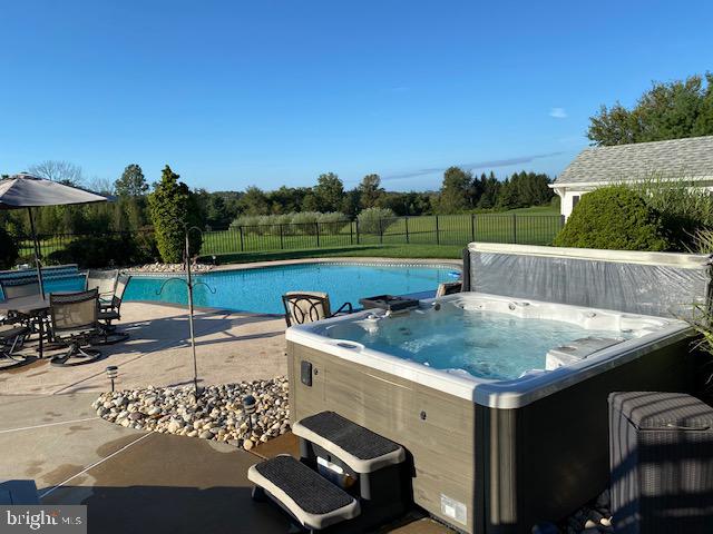 WRIGHTSTOWN HUNT - Residential