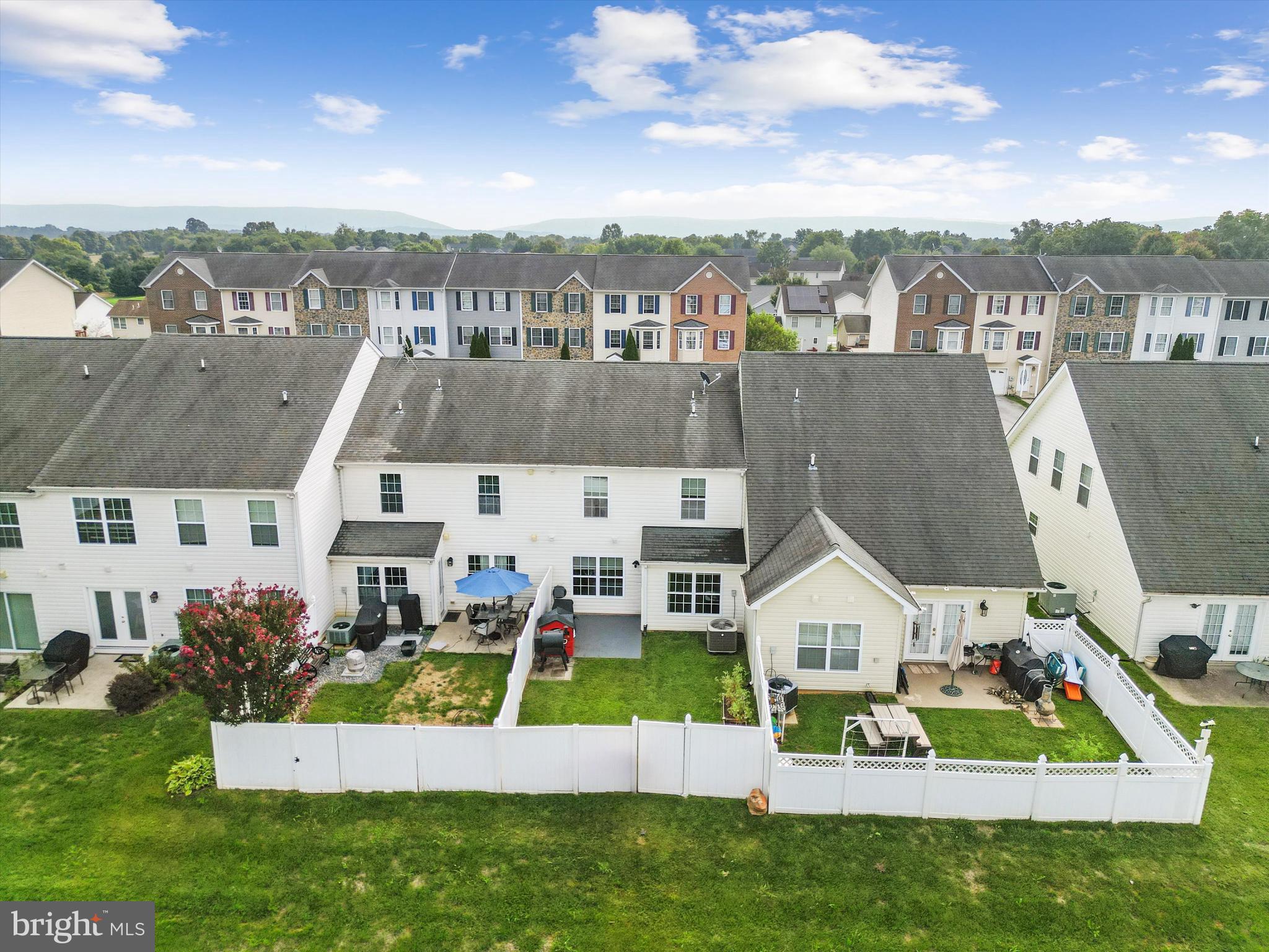 BRIAR RUN - Residential