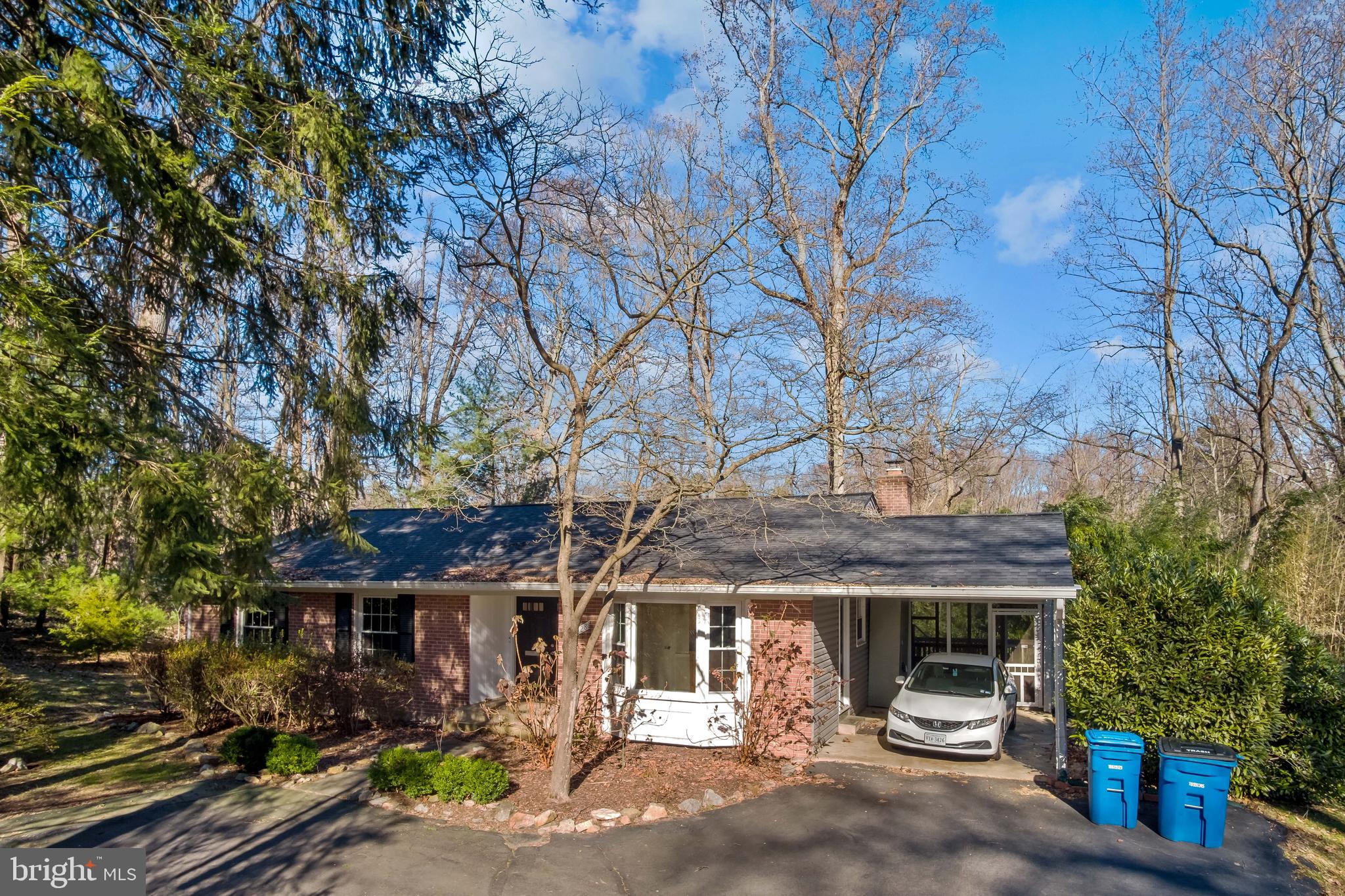 CHAPEL SQUARE WEST - Residential Lease