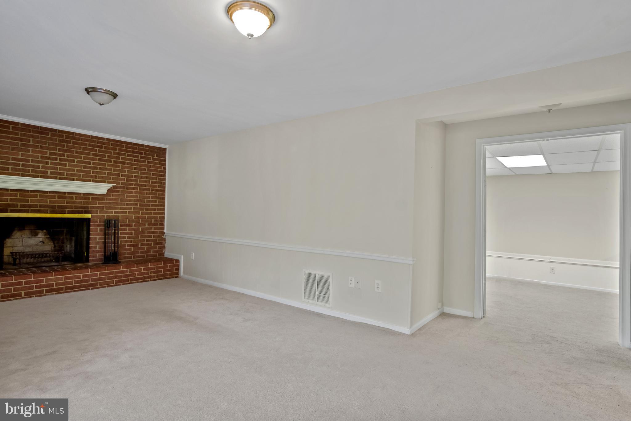 CHAPEL SQUARE WEST - Residential Lease