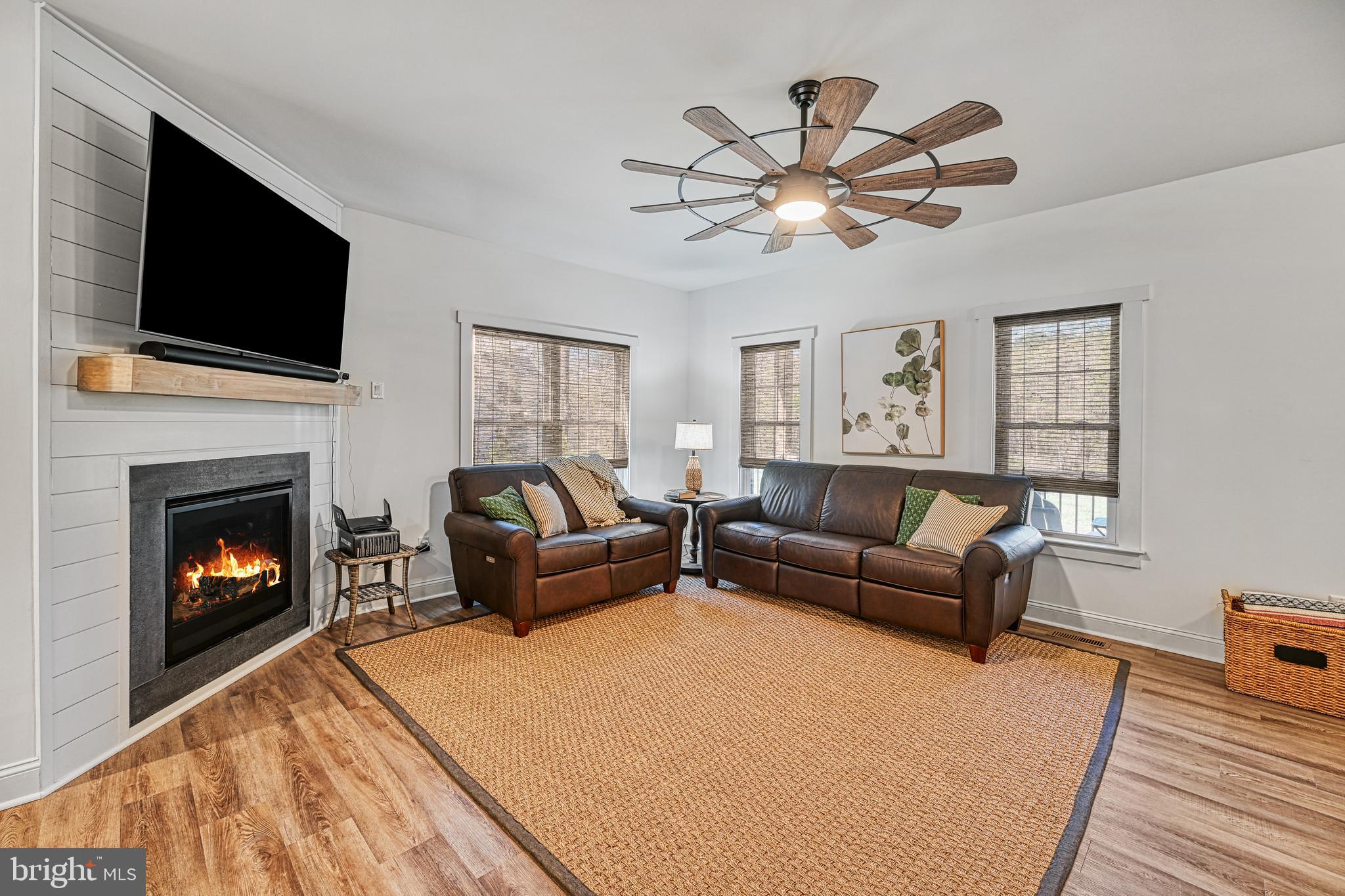 THE WATERS AT LAKE ANNA - Residential