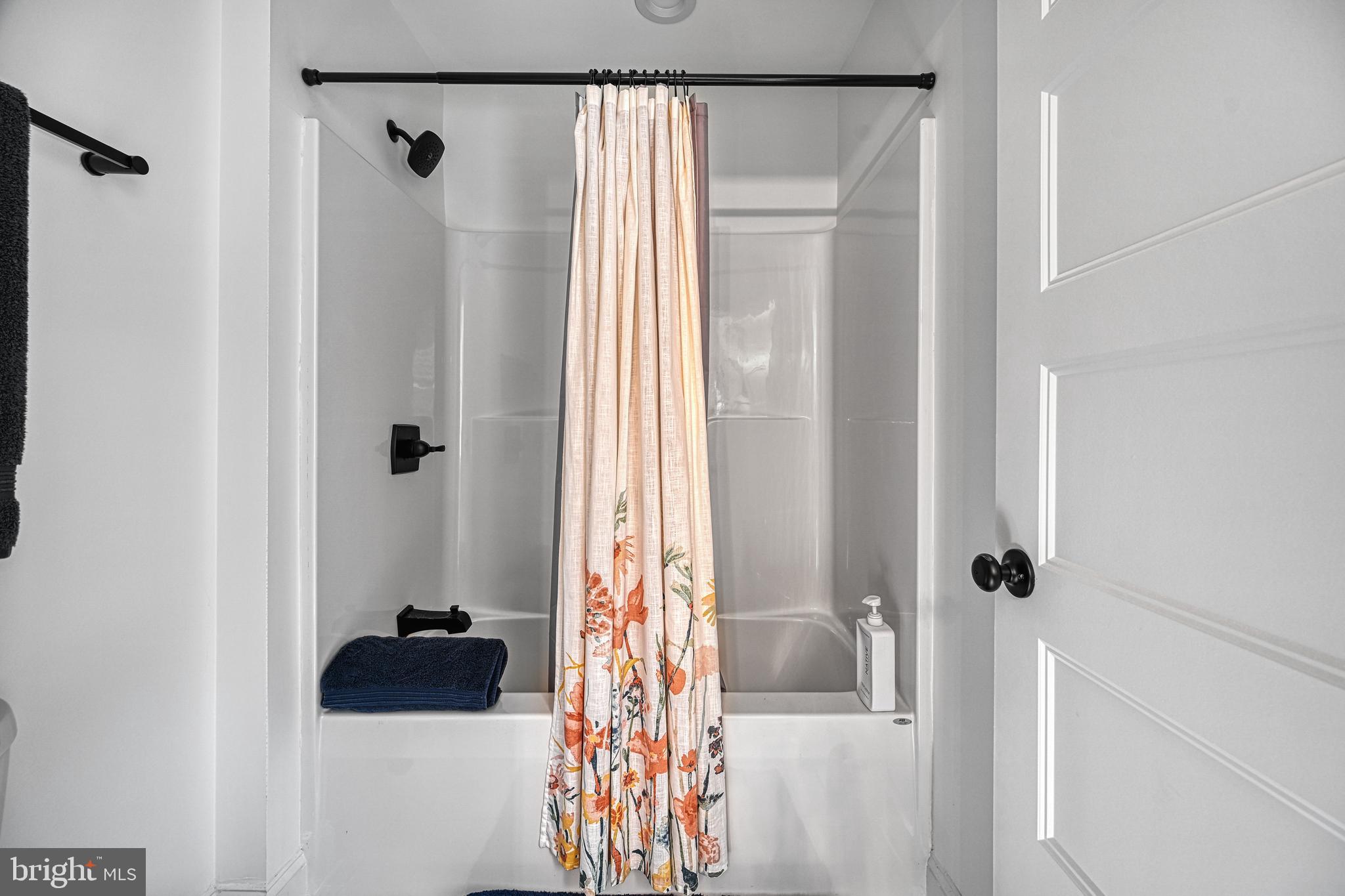 THE WATERS AT LAKE ANNA - Residential