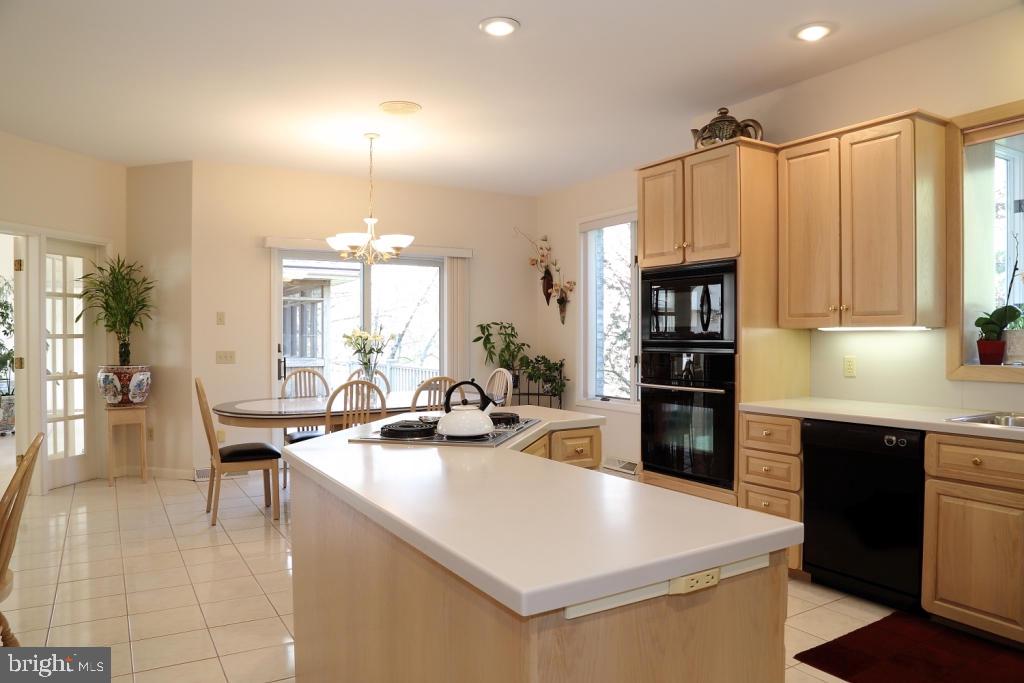 STONEHENGE - Residential