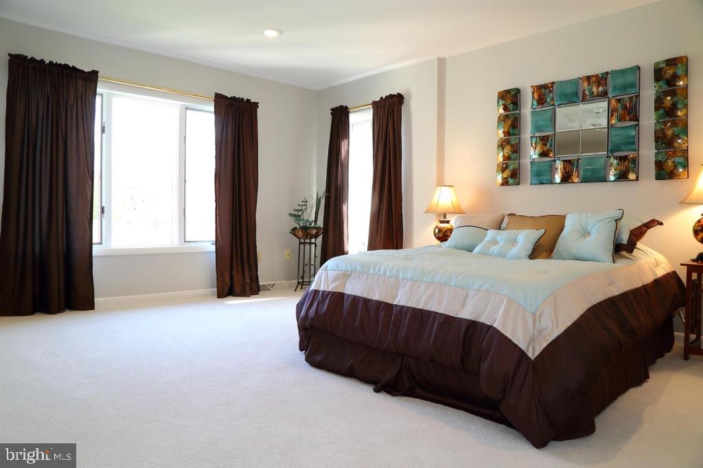 STONEHENGE - Residential