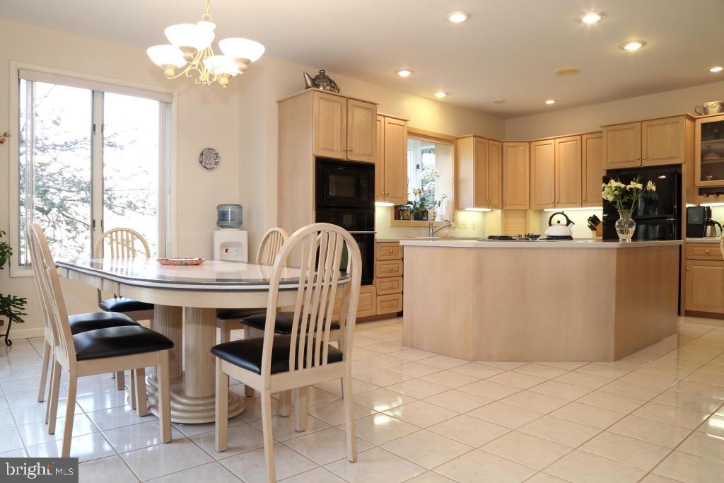 STONEHENGE - Residential