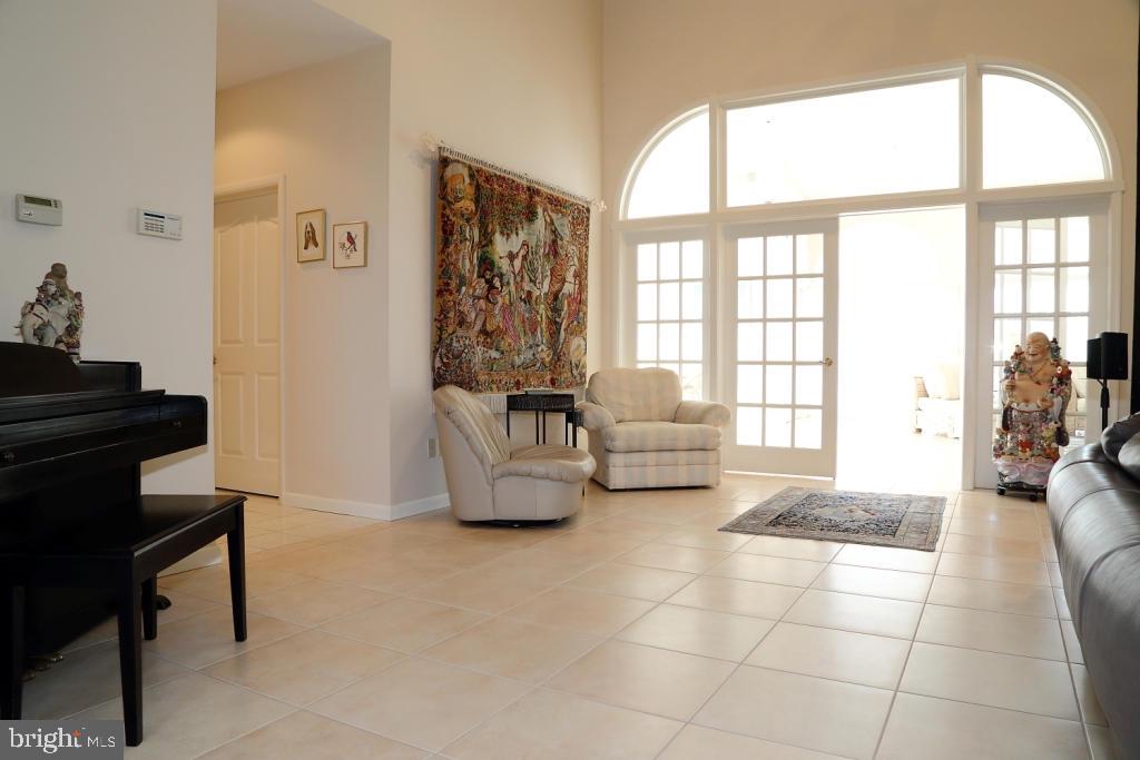 STONEHENGE - Residential