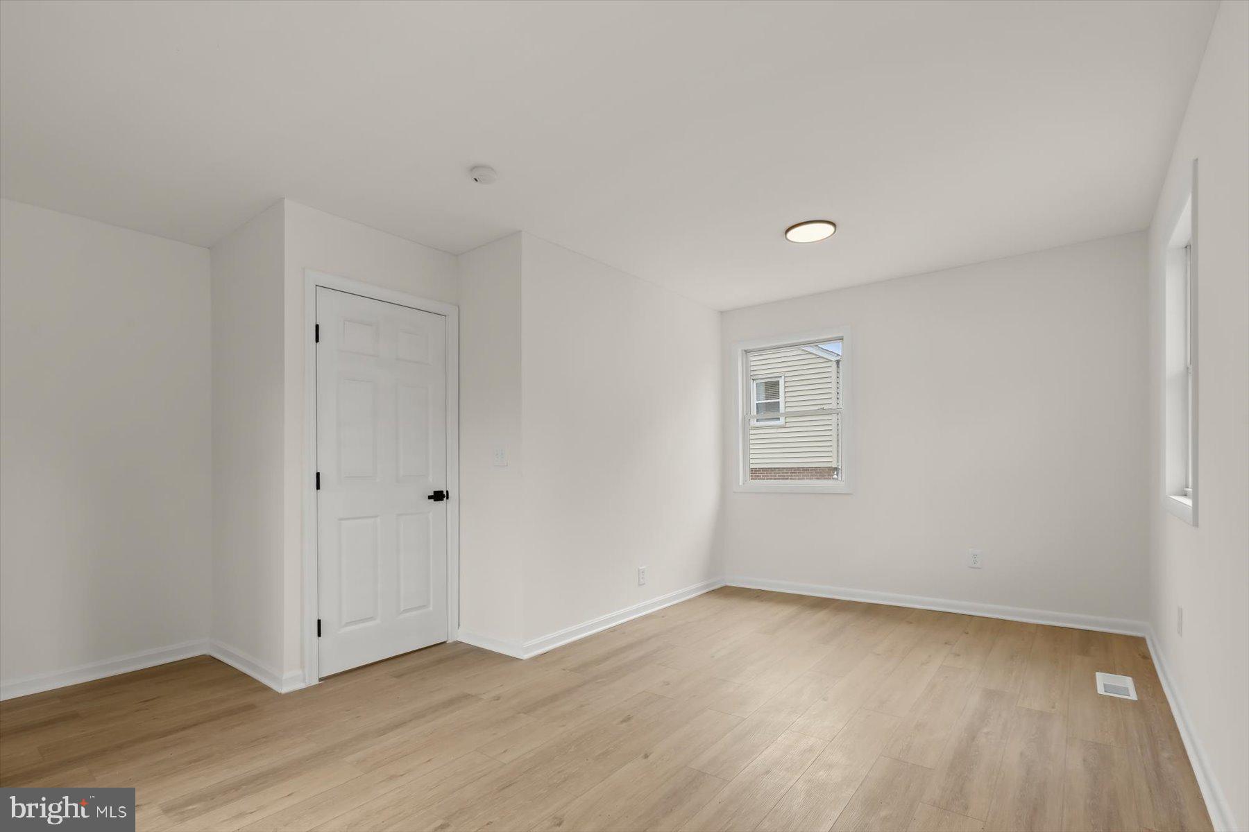 HILLBROOK - Residential