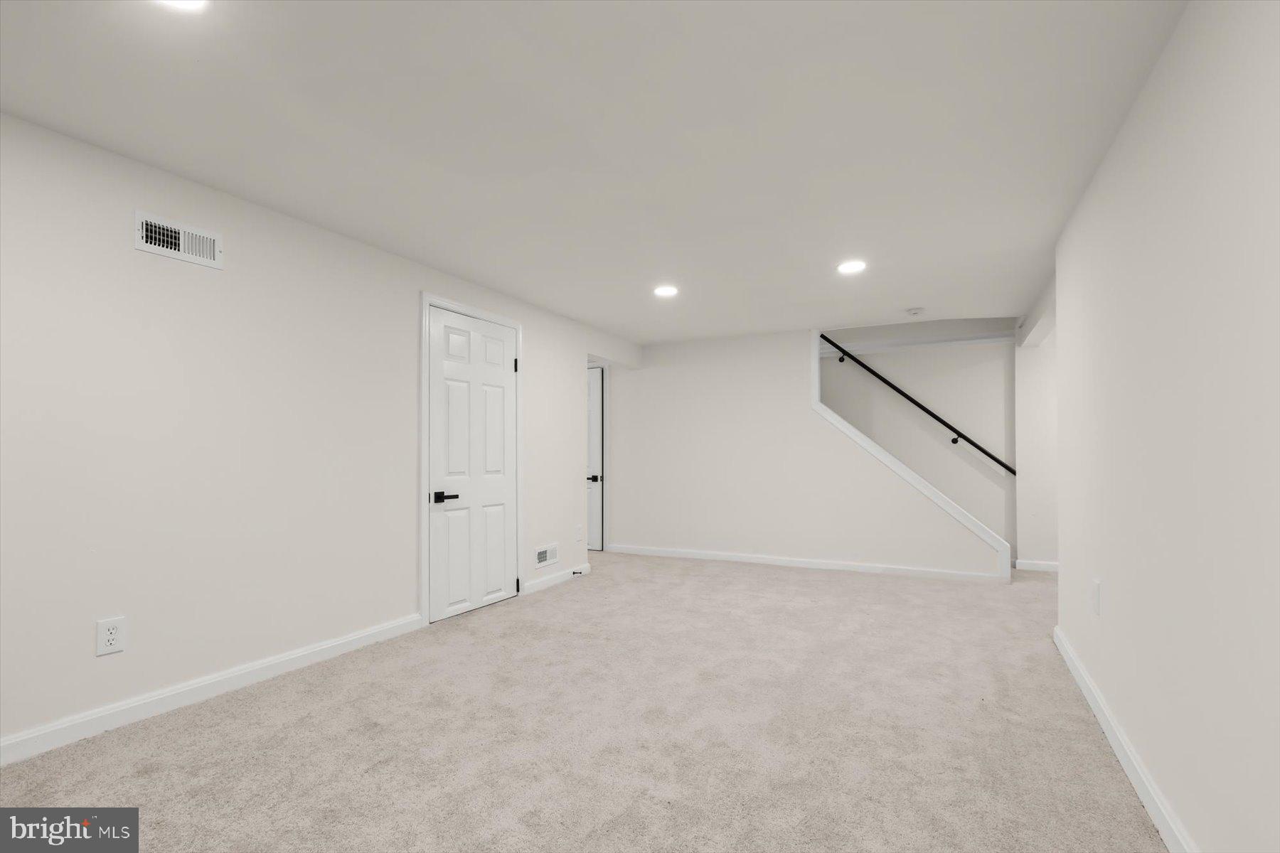 HILLBROOK - Residential