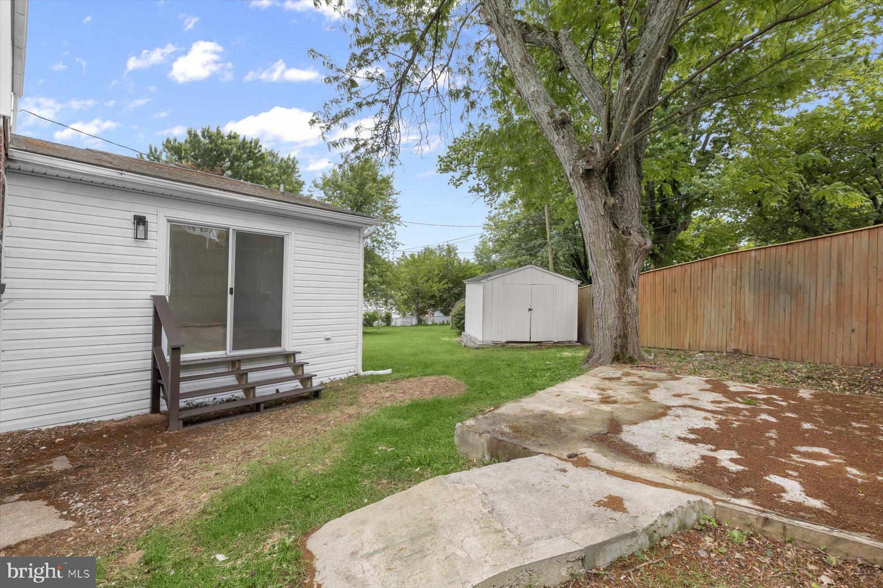HILLBROOK - Residential