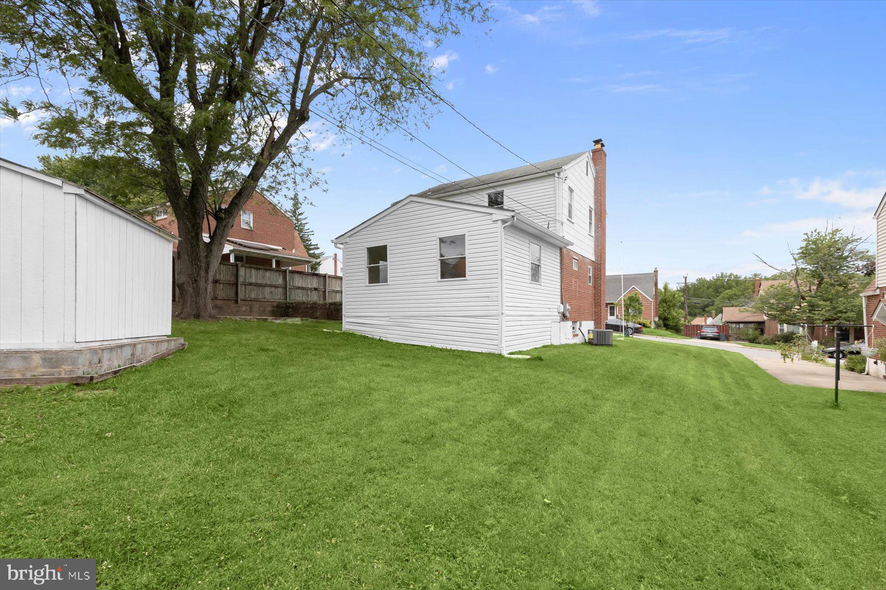 HILLBROOK - Residential