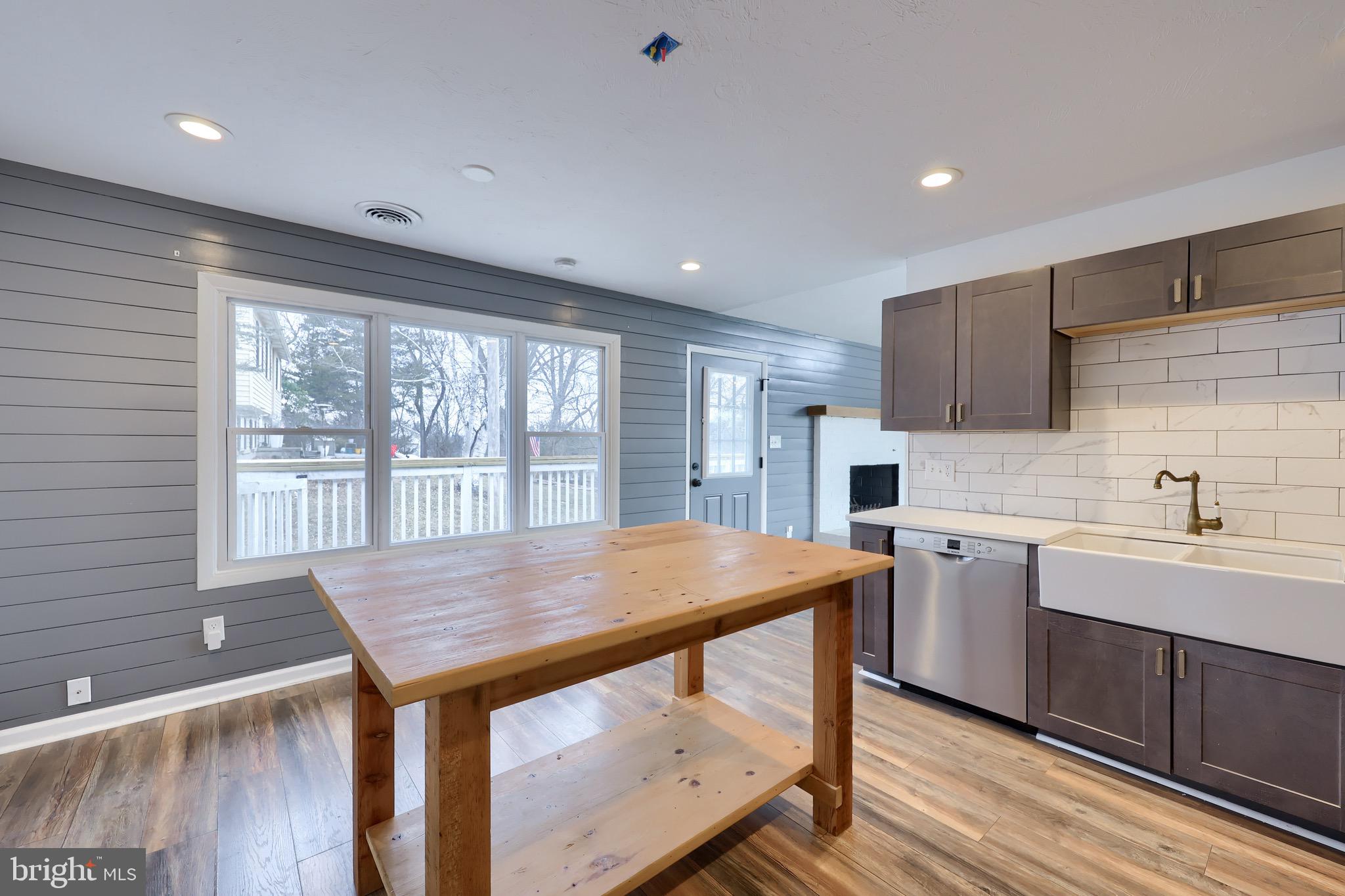 LAKE MEADE - Residential