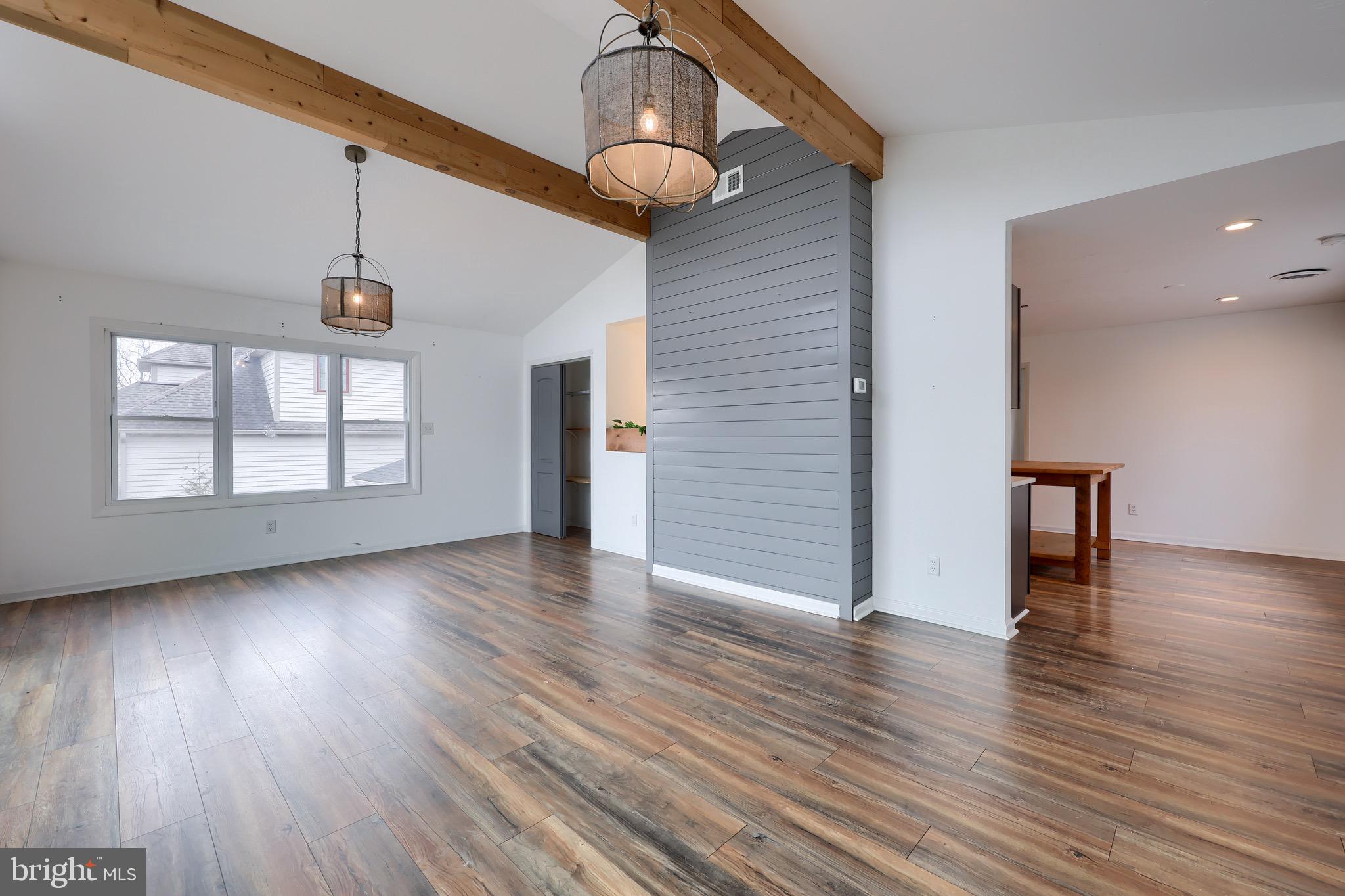 LAKE MEADE - Residential